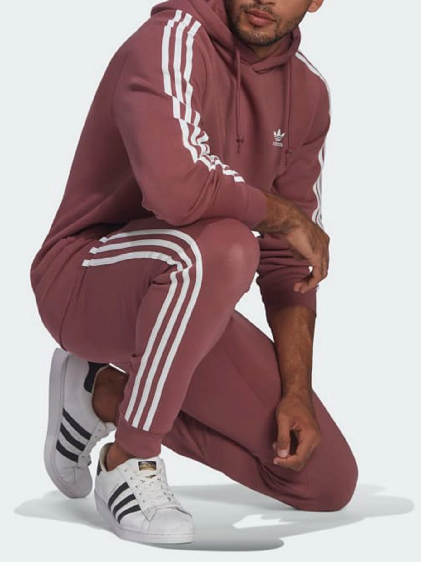 Худи и свитшоты Adidas модель HE9478 Худи и свитшоты Adidas модель HE9478 Фото