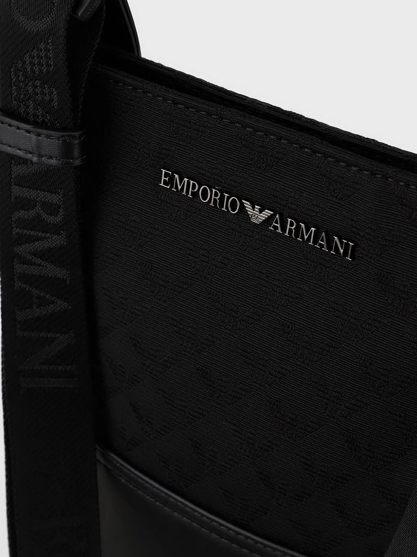 Сумки Emporio Armani модель Y4M234-Y022V-81336 Фото
