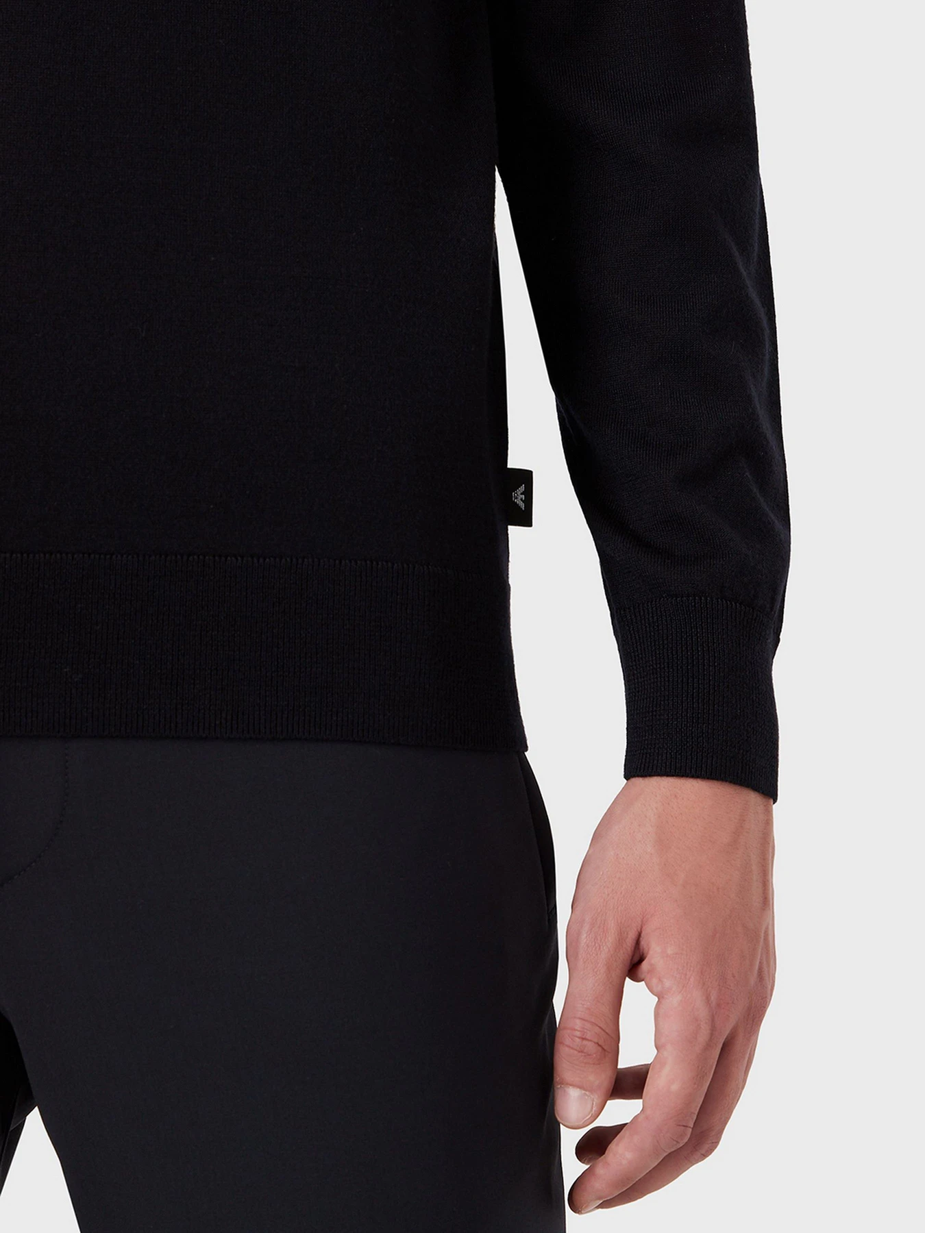 Худи и свитшоты Emporio Armani модель 8N1MUV-1MJWZ-0920 Худи и свитшоты Emporio Armani модель 8N1MUV-1MJWZ-0920 Фото