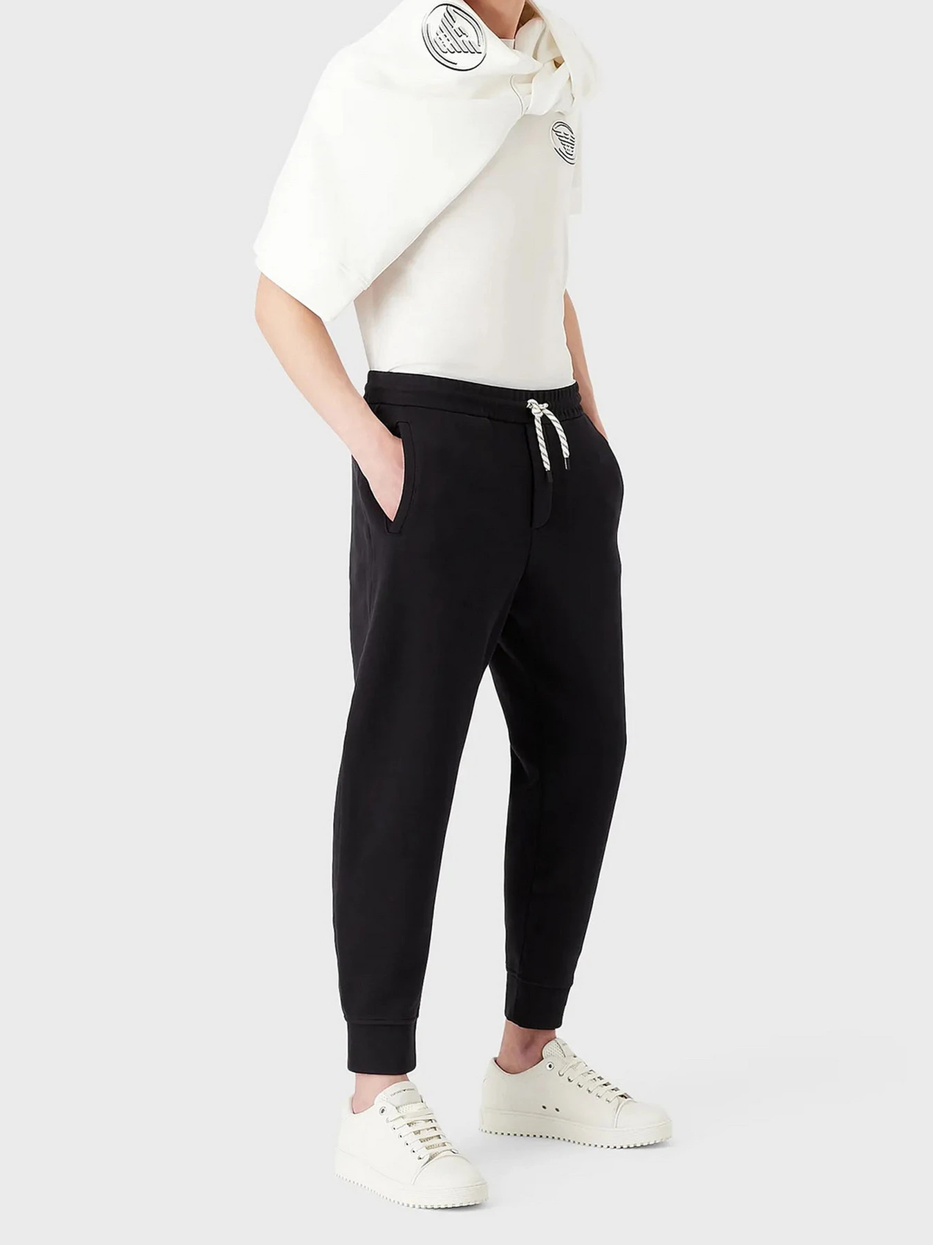 Брюки Emporio Armani модель 6L1P83-1JWPZ-0920 Брюки Emporio Armani модель 6L1P83-1JWPZ-0920 Фото