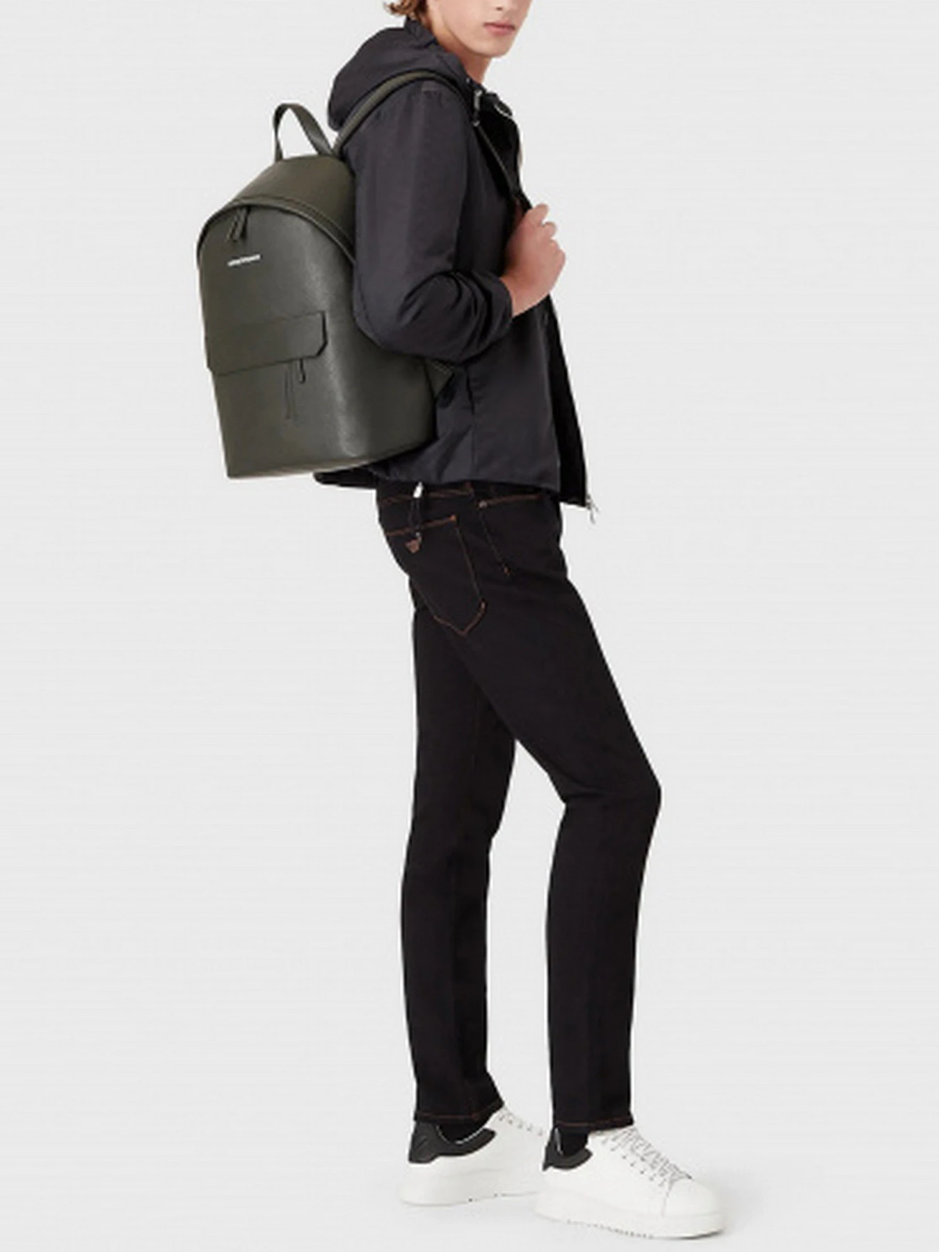 Куртки и дубленки Emporio Armani модель 8N1BN4-1NHQZ-F995 Куртки и дубленки Emporio Armani модель 8N1BN4-1NHQZ-F995 Фото