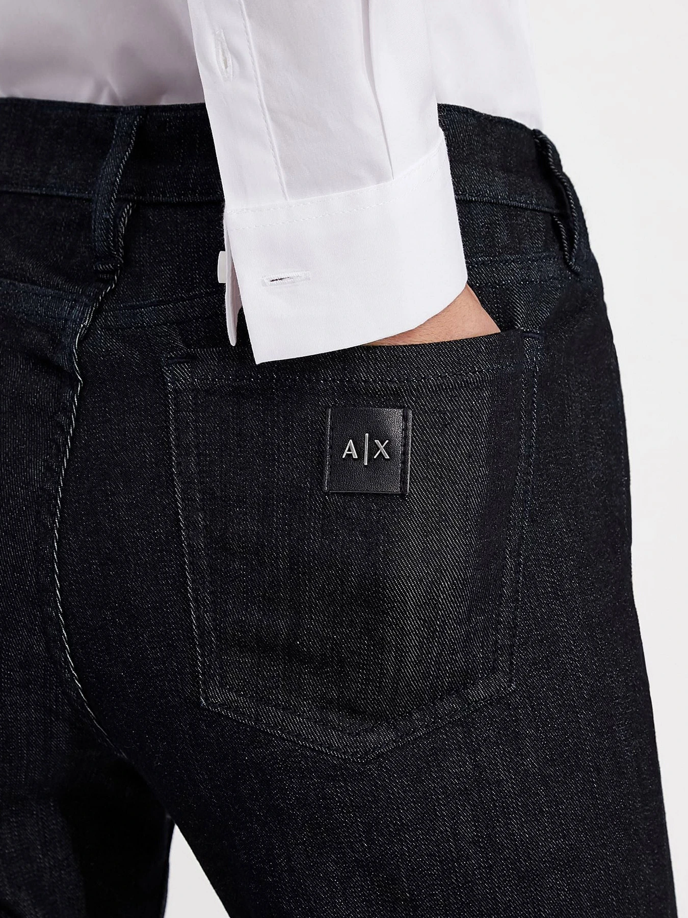 Джинсы Armani Exchange модель 8NYJ01-Y1TDZ-1500 Джинсы Armani Exchange модель 8NYJ01-Y1TDZ-1500 Фото