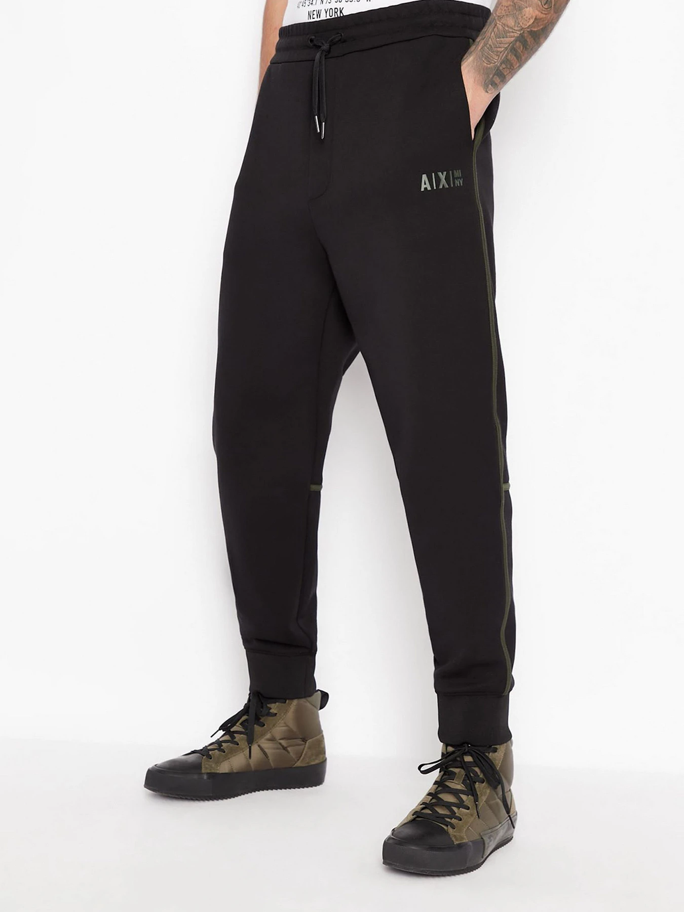 Брюки Armani Exchange модель 6LZPFD-ZJ5NZ-1200 Брюки Armani Exchange модель 6LZPFD-ZJ5NZ-1200 Фото