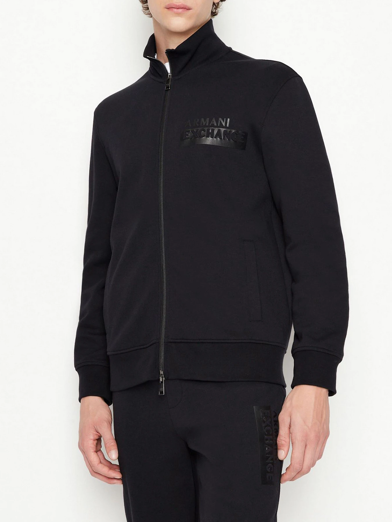 Худи и свитшоты Armani Exchange модель 6LZMBF-ZJCAZ-1200 Худи и свитшоты Armani Exchange модель 6LZMBF-ZJCAZ-1200 Фото