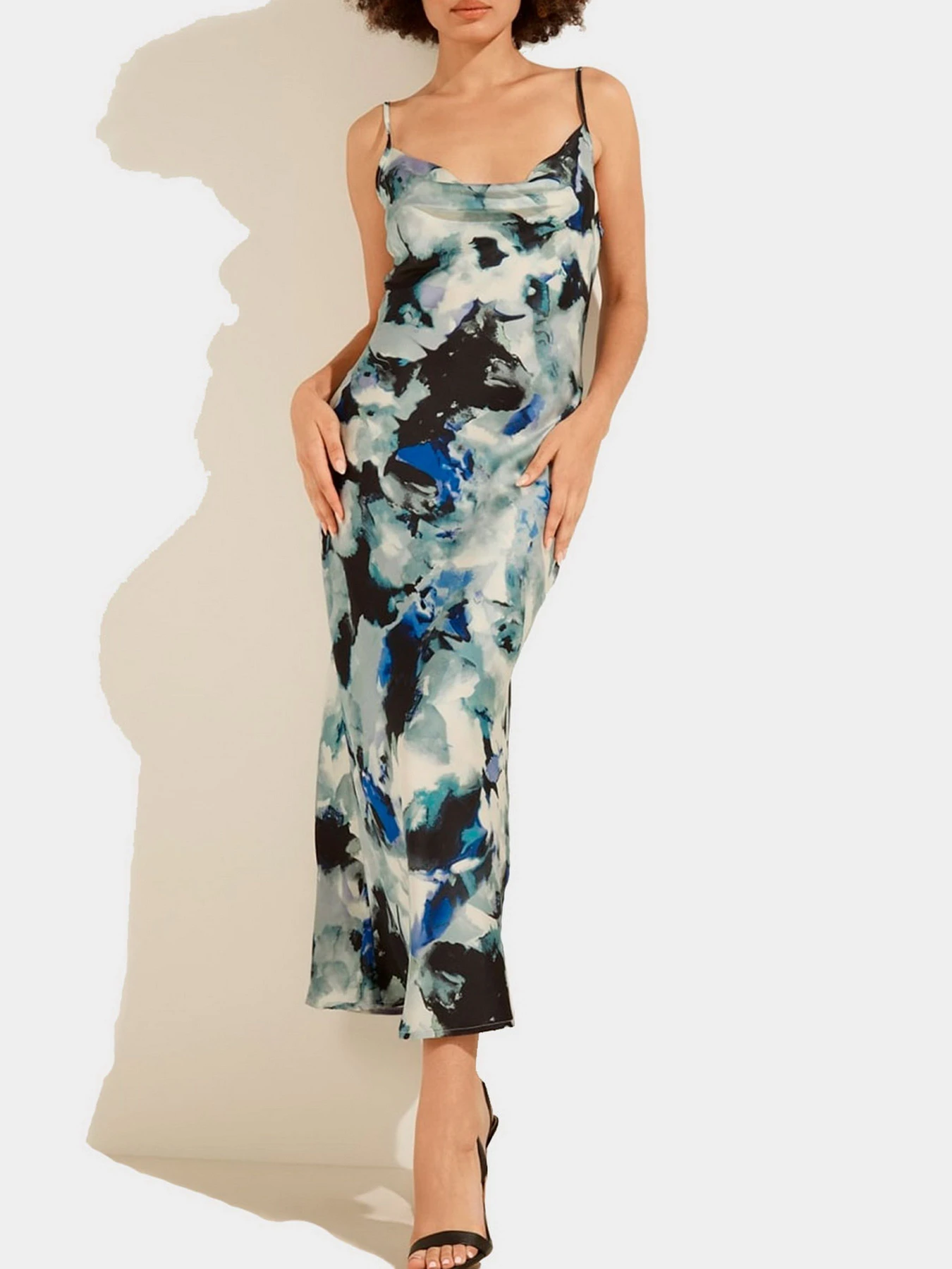 Платья GUESS модель W2RK14-WD8G2-P72P Платья GUESS модель W2RK14-WD8G2-P72P Фото