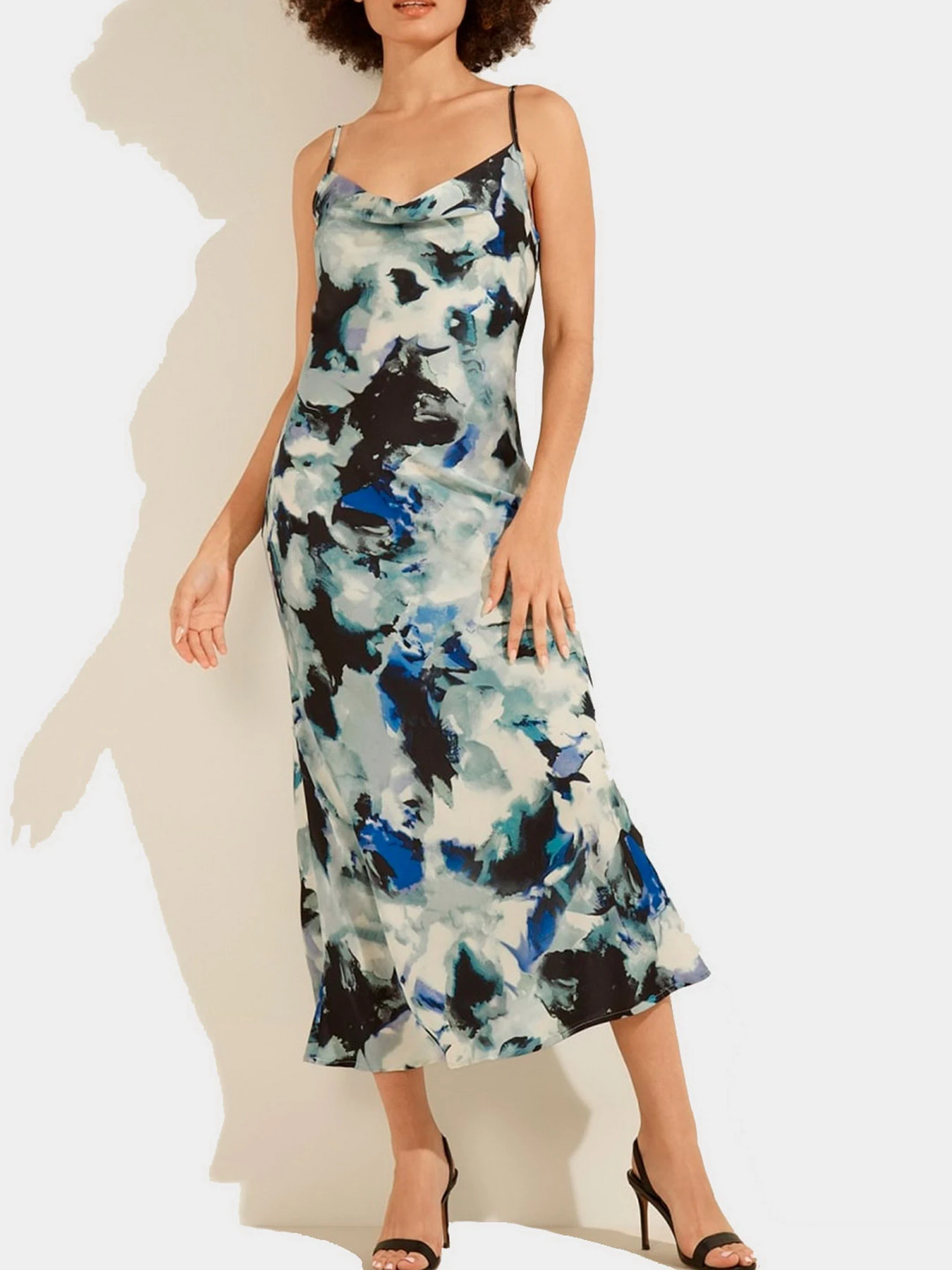 Платья GUESS модель W2RK14-WD8G2-P72P Платья GUESS модель W2RK14-WD8G2-P72P Фото