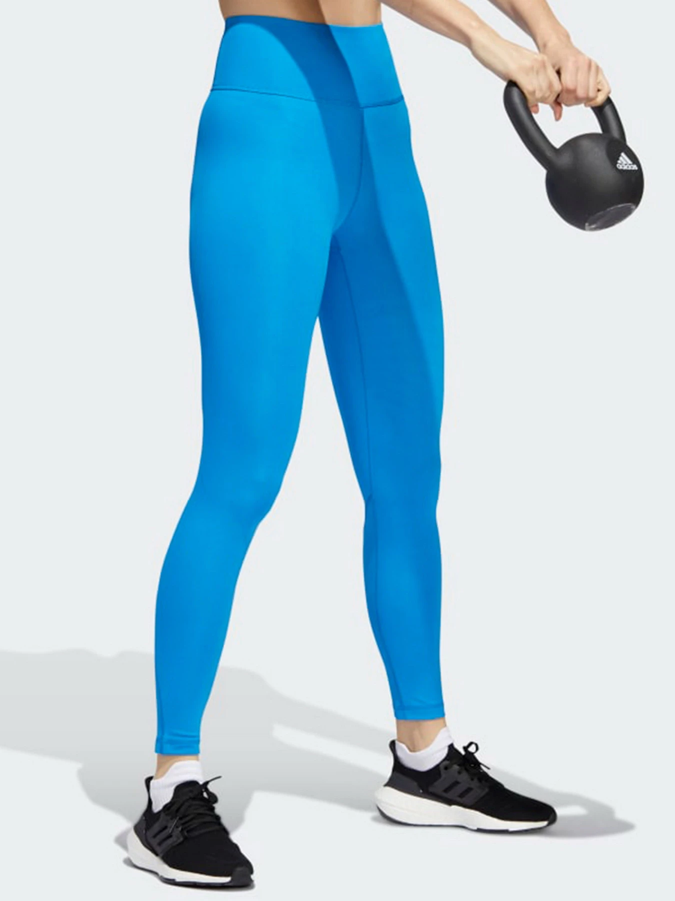 Брюки Adidas модель HD4437 Брюки Adidas модель HD4437 Фото