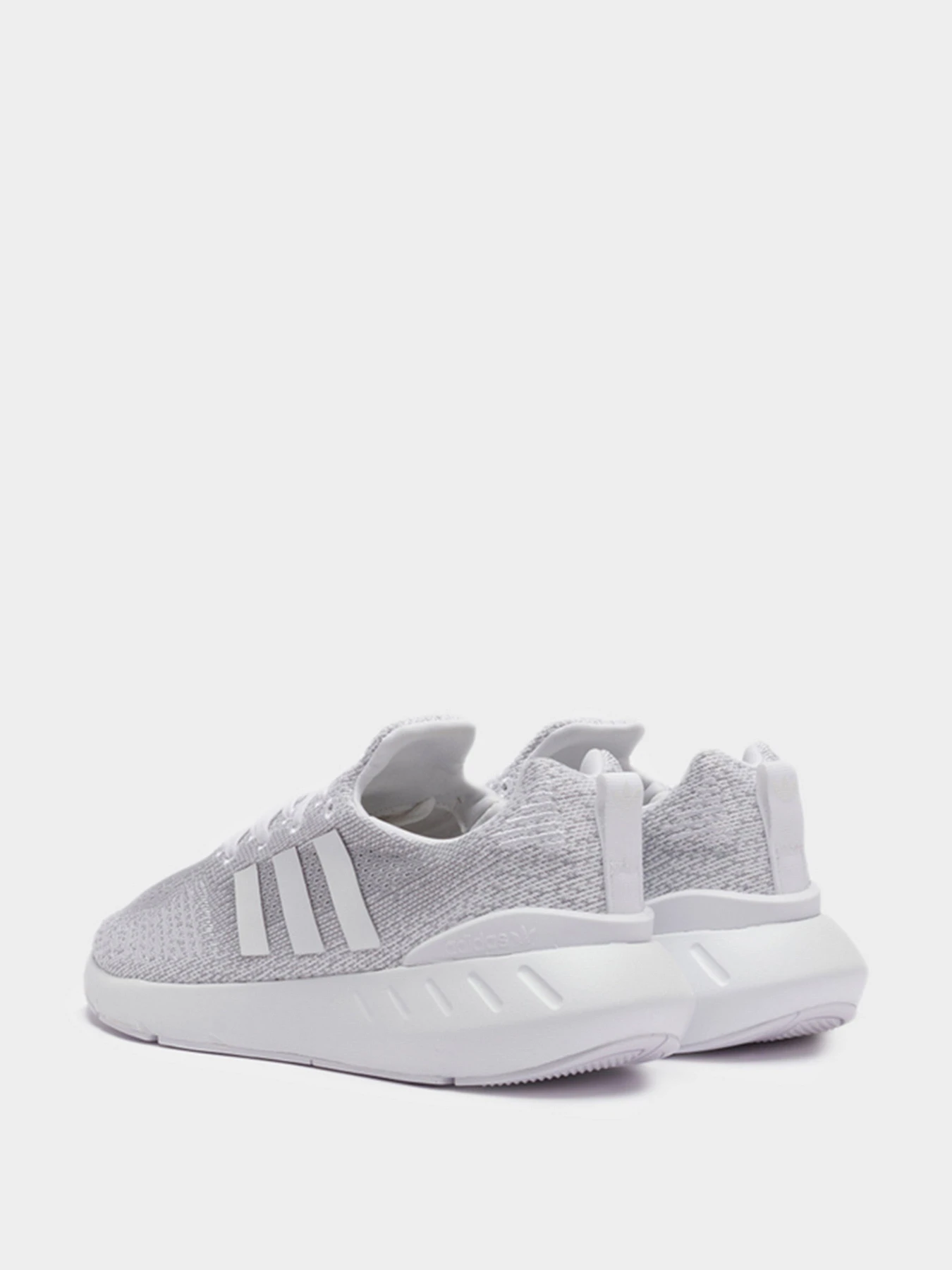 Кроссовки Adidas модель GZ3499 Кроссовки Adidas модель GZ3499 Фото