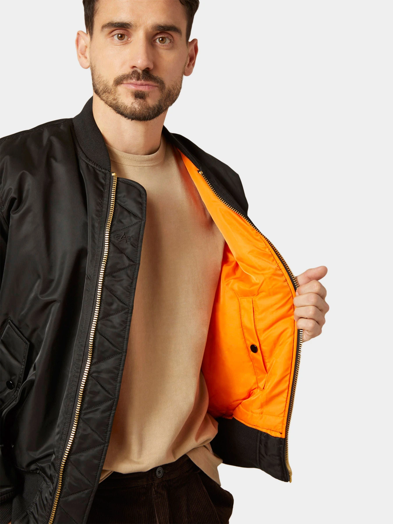 Куртки и дубленки Alpha Industries модель MJM21000C1_001 Куртки и дубленки Alpha Industries модель MJM21000C1_001 Фото
