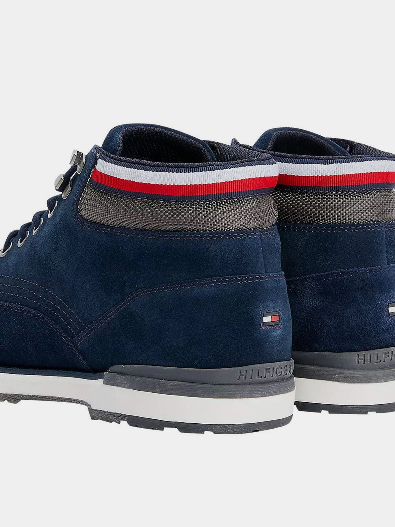 Ботинки и сапоги Tommy Hilfiger модель FM0FM04200-DW5 Ботинки и сапоги Tommy Hilfiger модель FM0FM04200-DW5 Фото