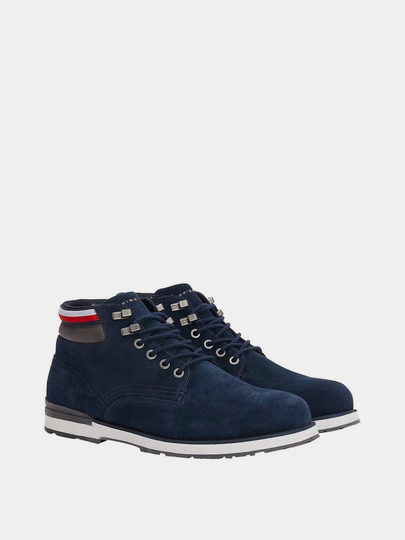 Ботинки и сапоги Tommy Hilfiger модель FM0FM04200-DW5 Ботинки и сапоги Tommy Hilfiger модель FM0FM04200-DW5 Фото