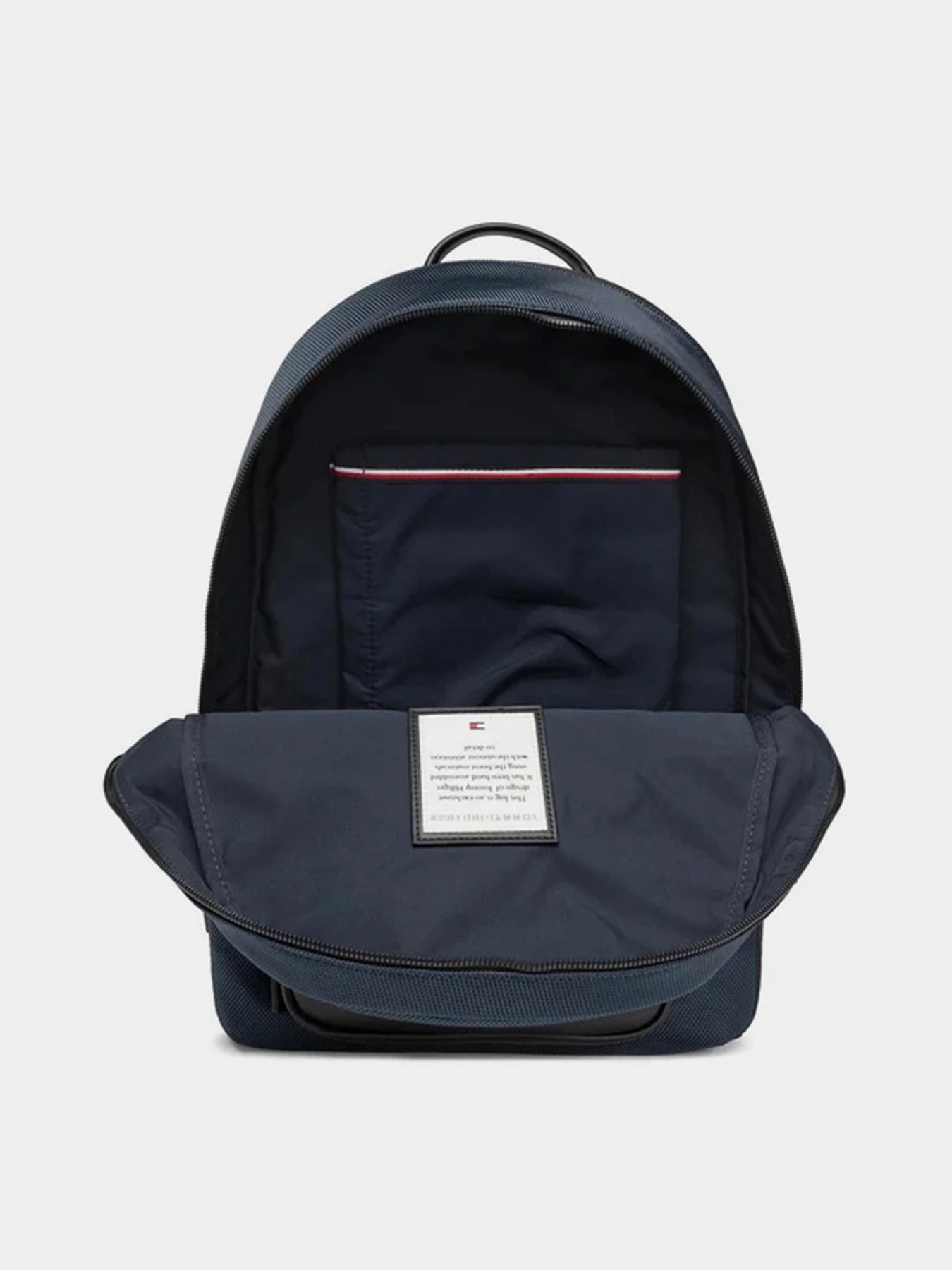 Рюкзаки Tommy Hilfiger модель AM0AM10271-DW6 Рюкзаки Tommy Hilfiger модель AM0AM10271-DW6 Фото