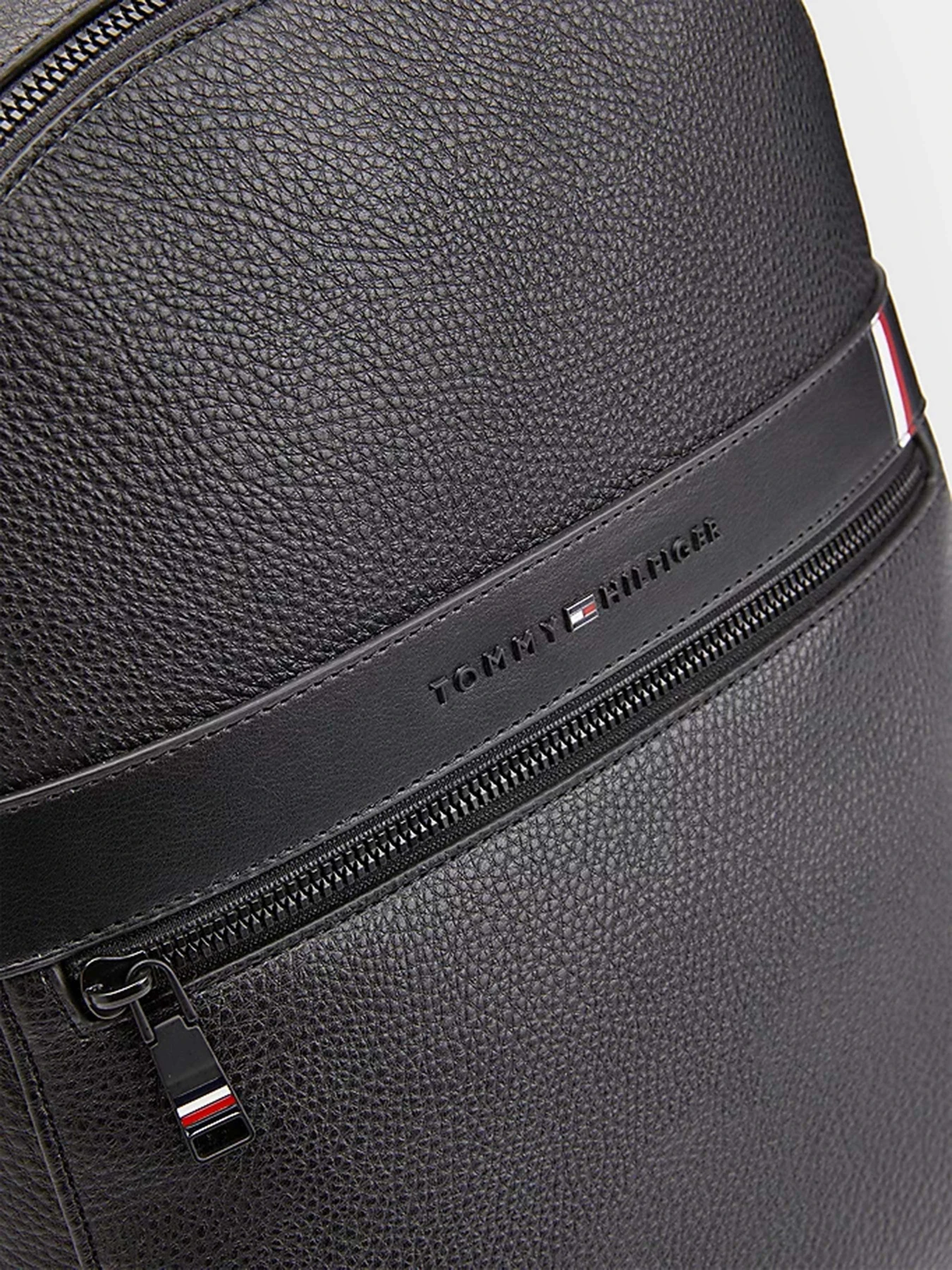 Рюкзаки Tommy Hilfiger модель AM0AM10275-BDS Рюкзаки Tommy Hilfiger модель AM0AM10275-BDS Фото