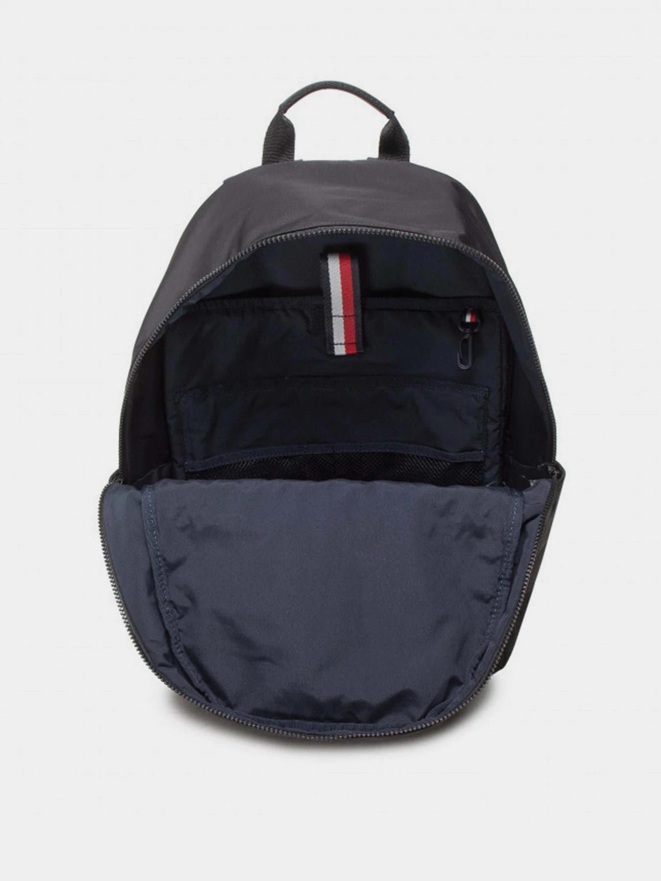 Рюкзаки Tommy Hilfiger модель AM0AM10266-BDS Рюкзаки Tommy Hilfiger модель AM0AM10266-BDS Фото