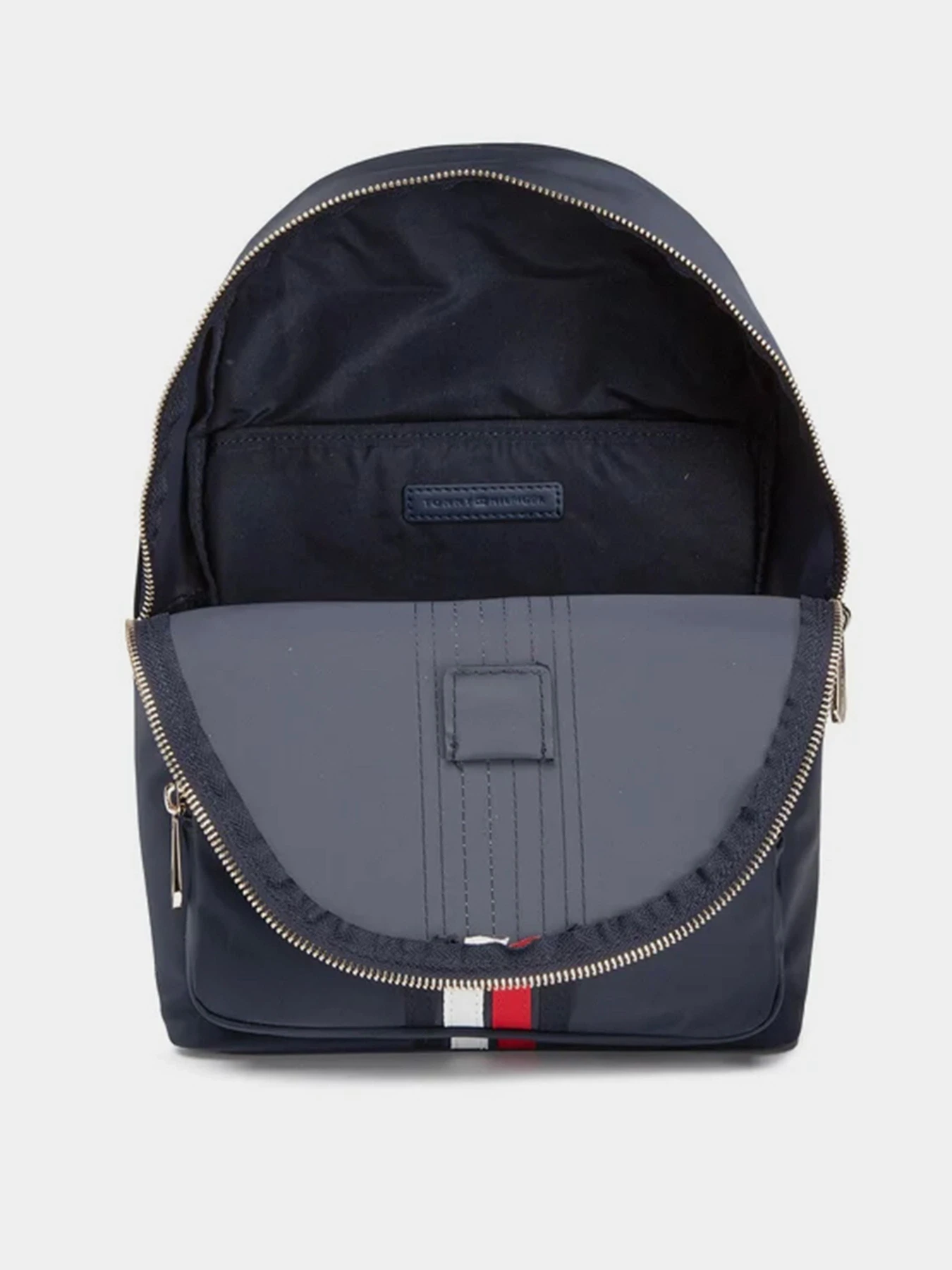 Рюкзаки Tommy Hilfiger модель AW0AW13170-DW6 Рюкзаки Tommy Hilfiger модель AW0AW13170-DW6 Фото