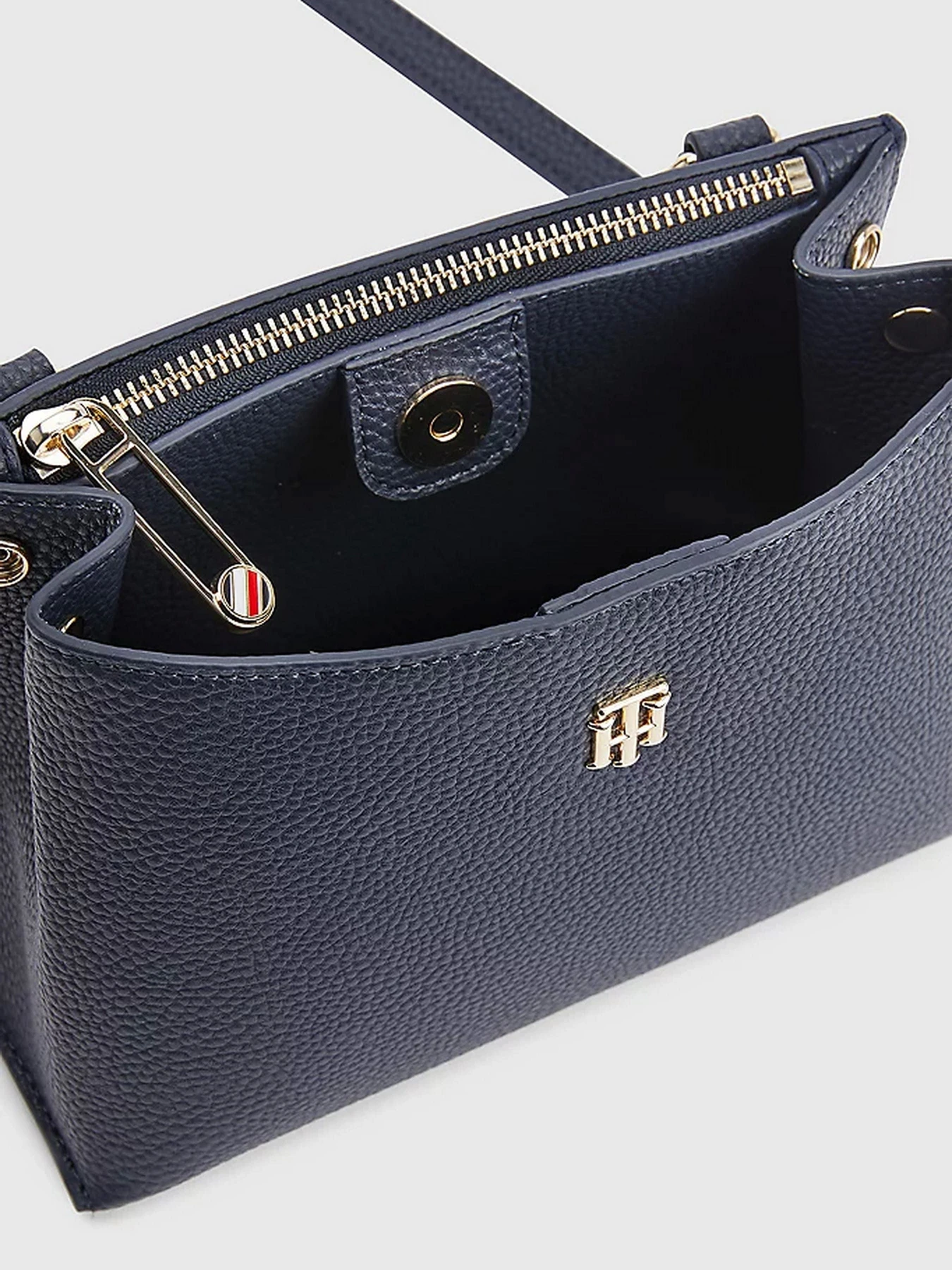 Сумки Tommy Hilfiger модель AW0AW13414-DW6 Сумки Tommy Hilfiger модель AW0AW13414-DW6 Фото