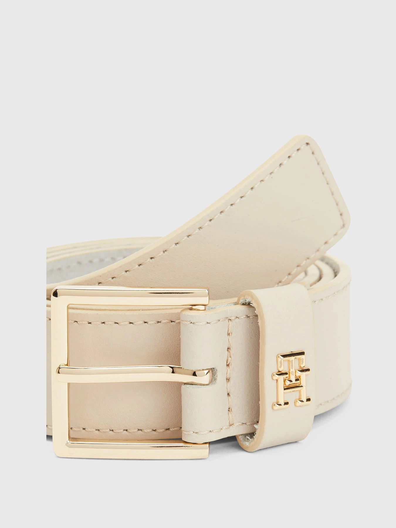 Ремни Tommy Hilfiger модель AW0AW13913-YBI Ремни Tommy Hilfiger модель AW0AW13913-YBI Фото