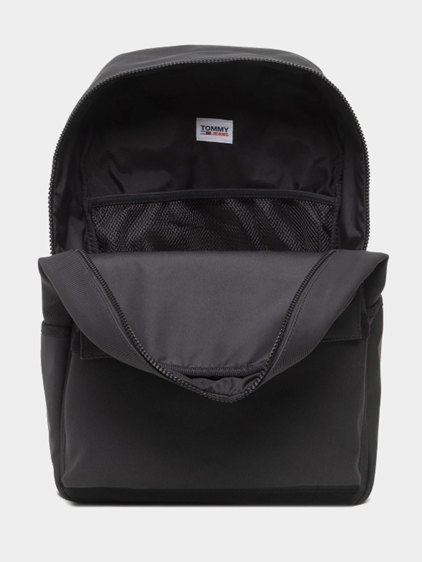 Рюкзаки Tommy Hilfiger модель AM0AM09713-BDS Рюкзаки Tommy Hilfiger модель AM0AM09713-BDS Фото