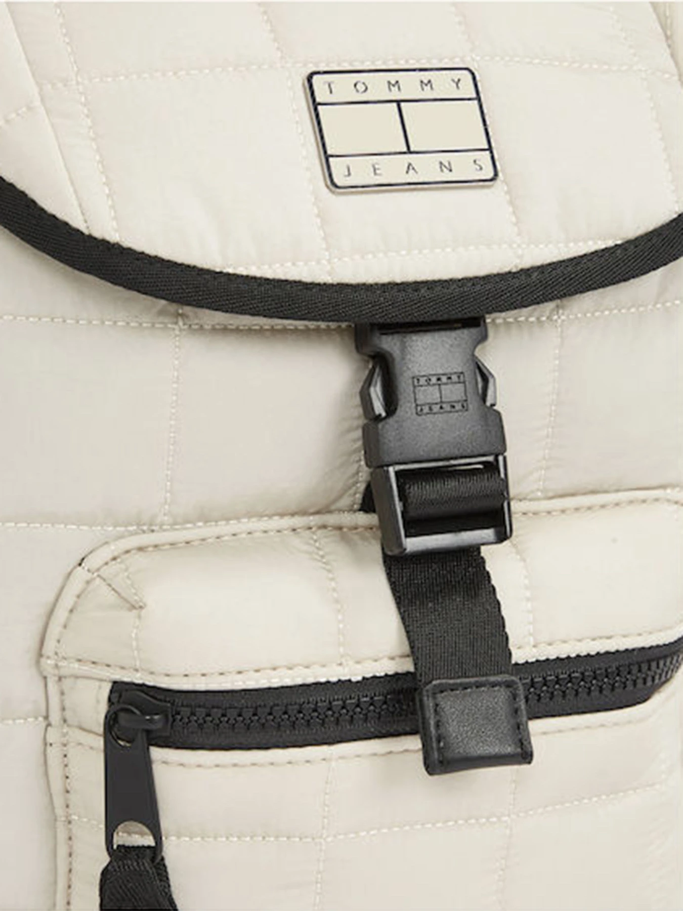 Рюкзаки Tommy Hilfiger модель AW0AW12487-ACE Рюкзаки Tommy Hilfiger модель AW0AW12487-ACE Фото