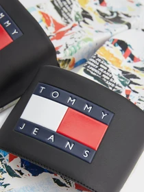 Шлёпанцы Tommy Hilfiger модель EM0EM01051-0GJ Фото