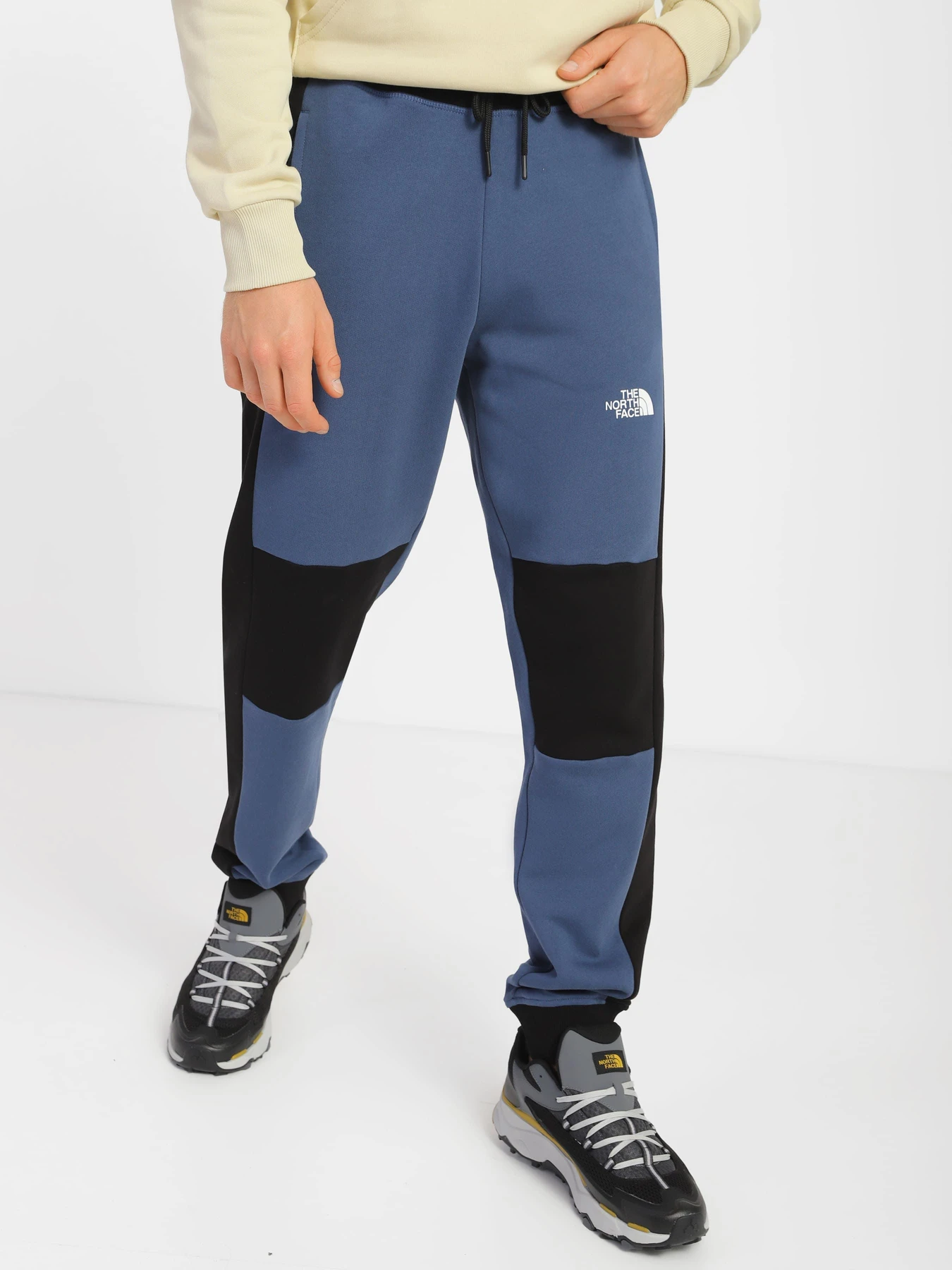 Брюки The North Face модель NF0A7X1ZHDC1 Брюки The North Face модель NF0A7X1ZHDC1 Фото