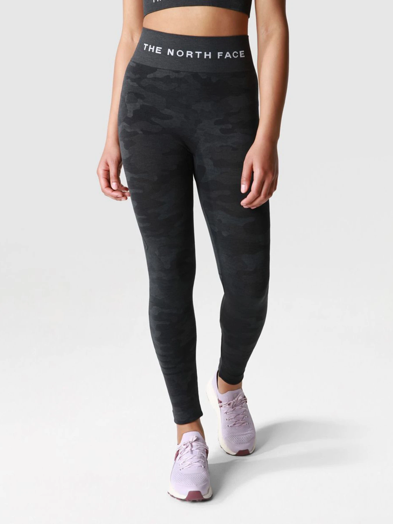 Брюки The North Face модель NF0A7Z9VKT01 Брюки The North Face модель NF0A7Z9VKT01 Фото