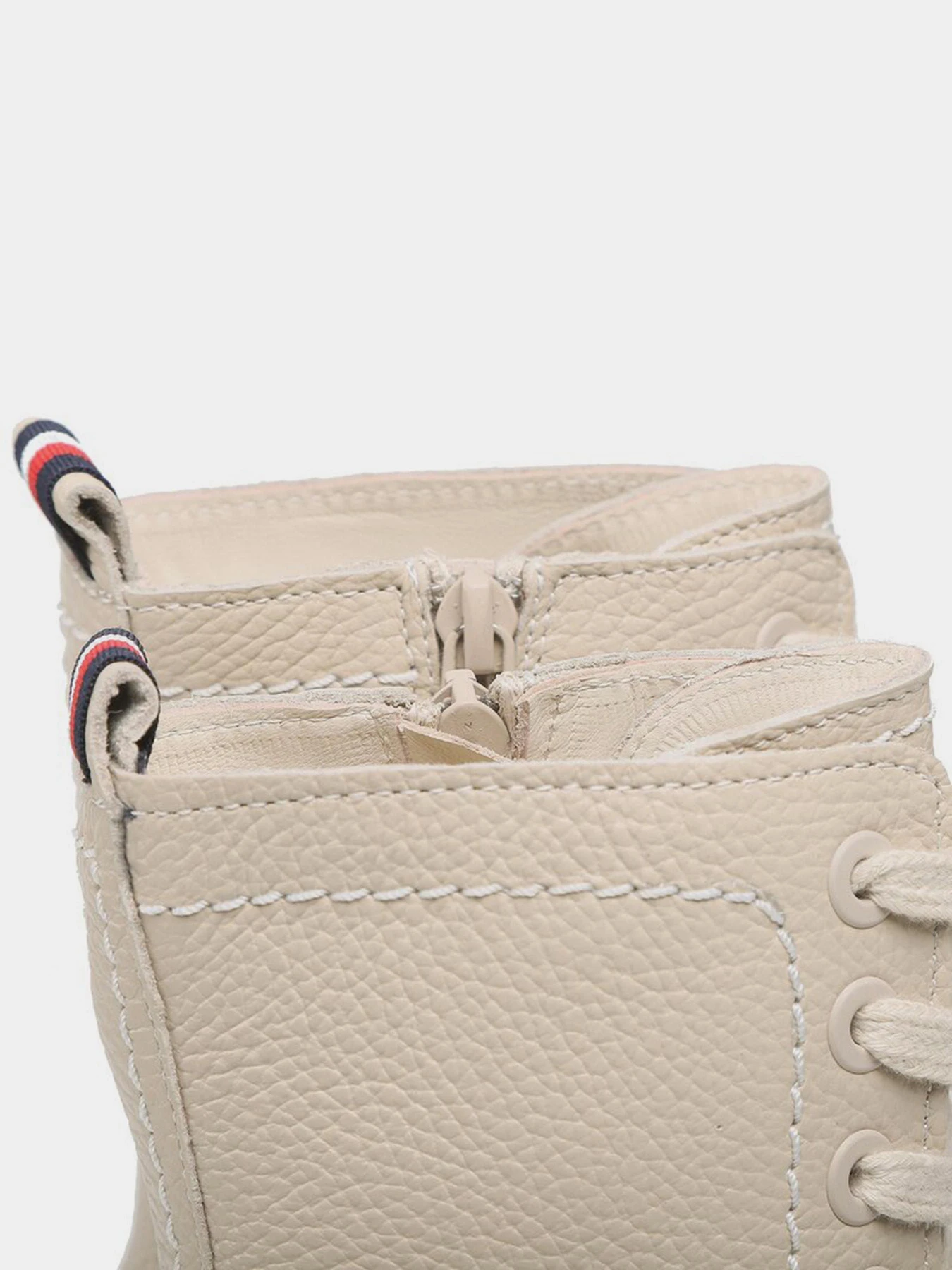Ботинки и сапоги Tommy Hilfiger модель FW0FW06732-ACI Ботинки и сапоги Tommy Hilfiger модель FW0FW06732-ACI Фото
