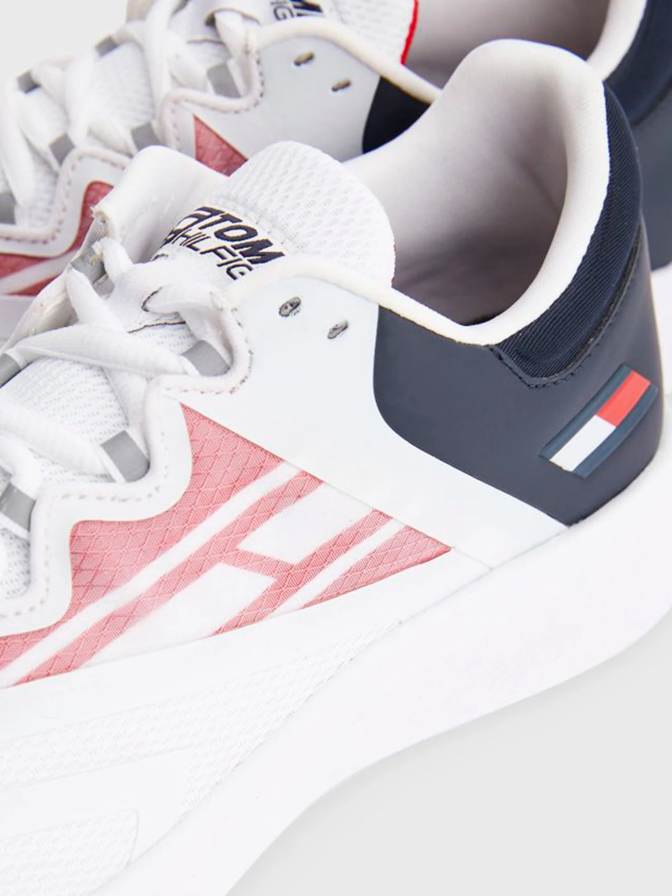 Кроссовки Tommy Hilfiger модель FC0FC00046-YBR Кроссовки Tommy Hilfiger модель FC0FC00046-YBR Фото