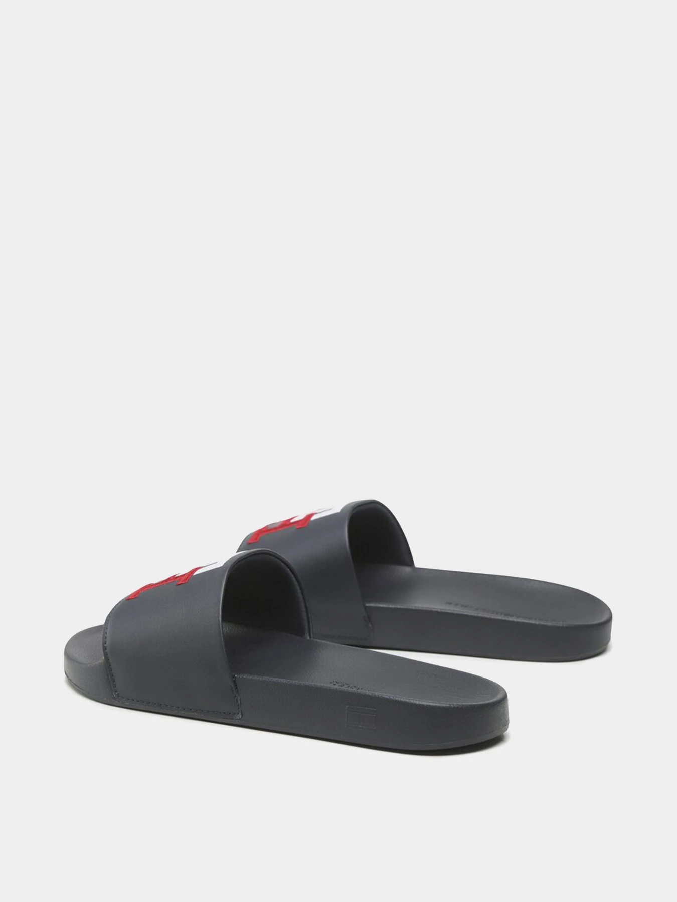 Шлёпанцы Tommy Hilfiger модель FM0FM04349-DW5 Шлёпанцы Tommy Hilfiger модель FM0FM04349-DW5 Фото