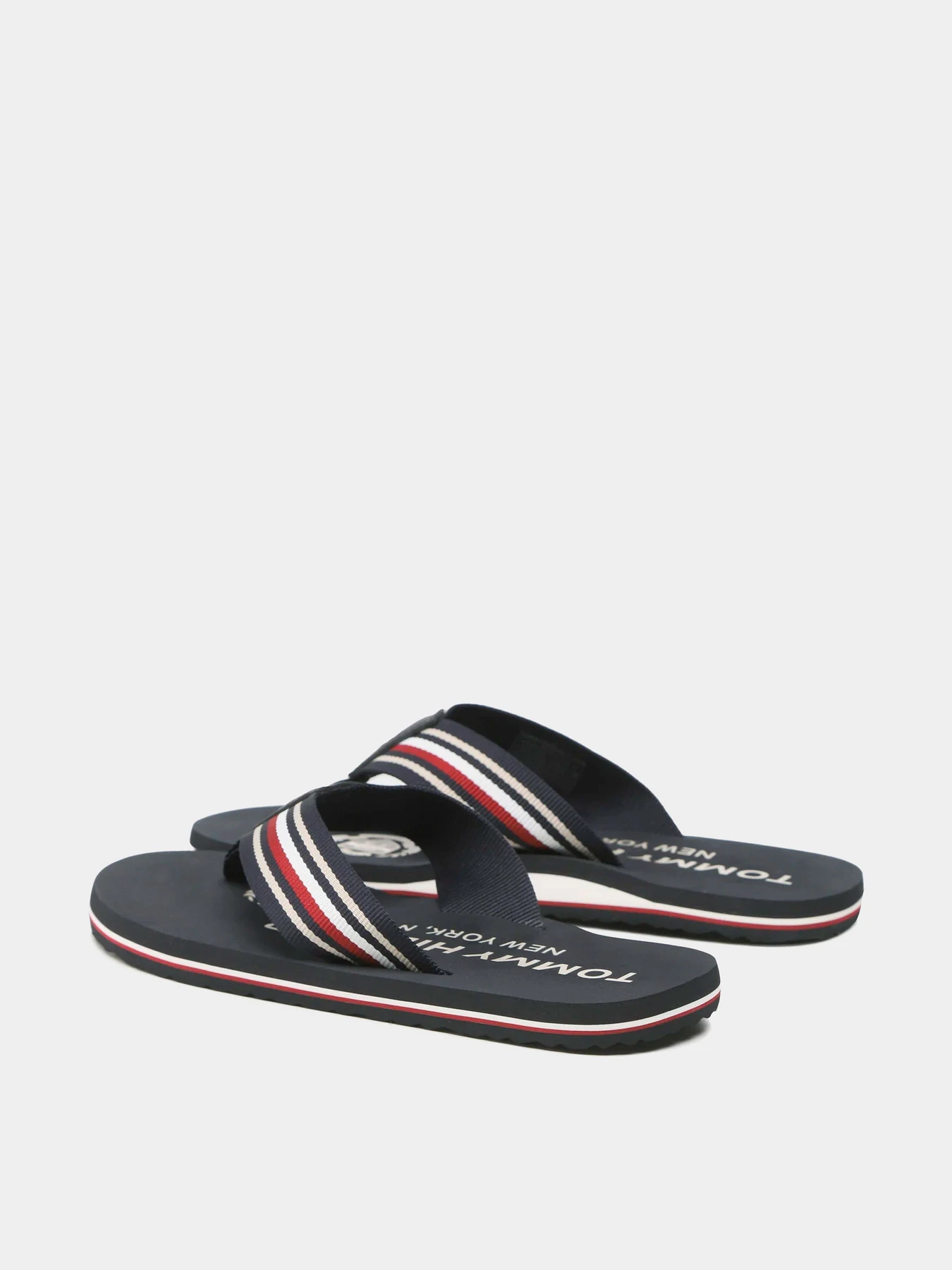 Шлёпанцы Tommy Hilfiger модель FM0FM04407-0G1 Шлёпанцы Tommy Hilfiger модель FM0FM04407-0G1 Фото