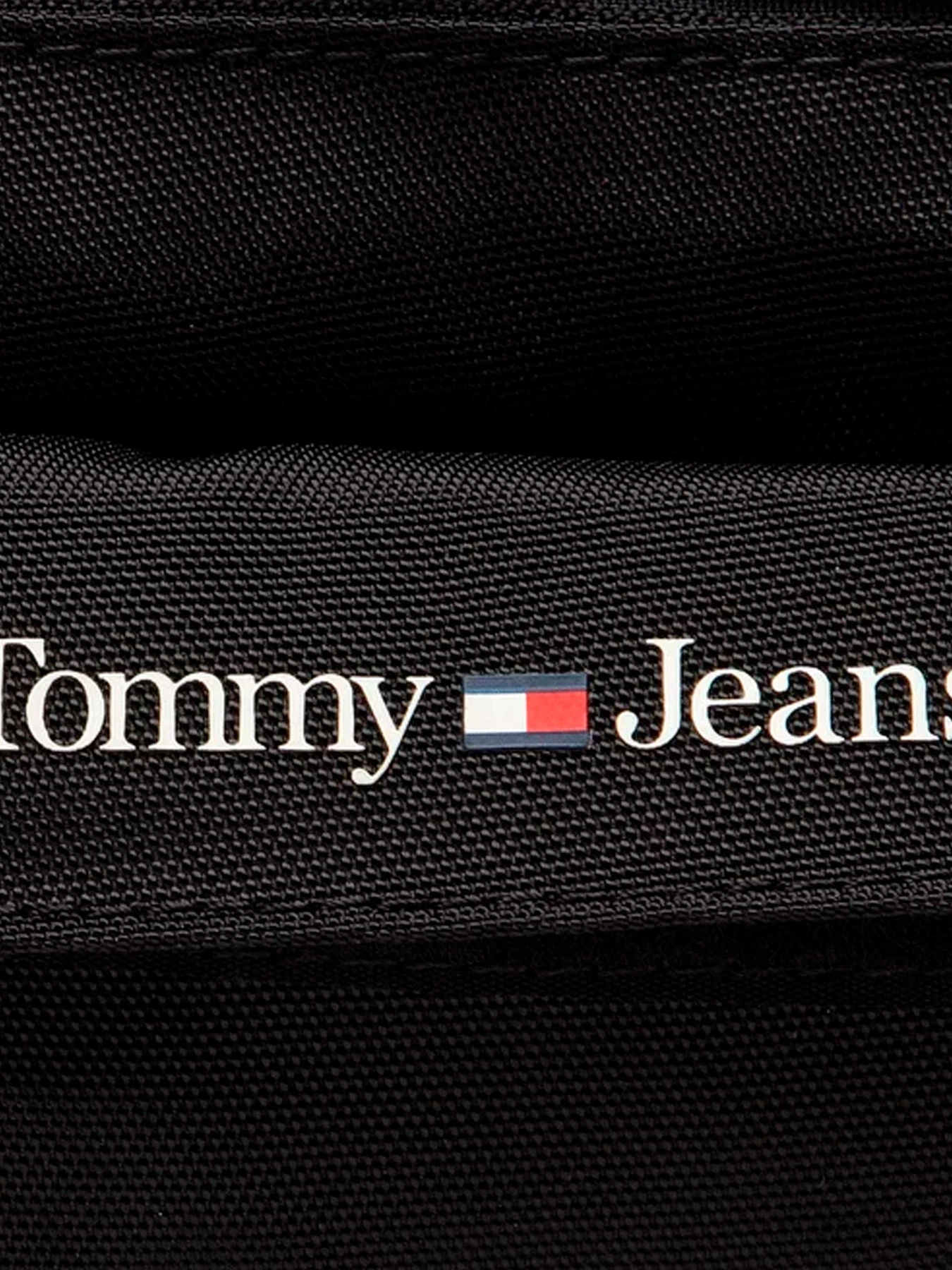 Сумки Tommy Hilfiger модель AM0AM10721-BDS Сумки Tommy Hilfiger модель AM0AM10721-BDS Фото