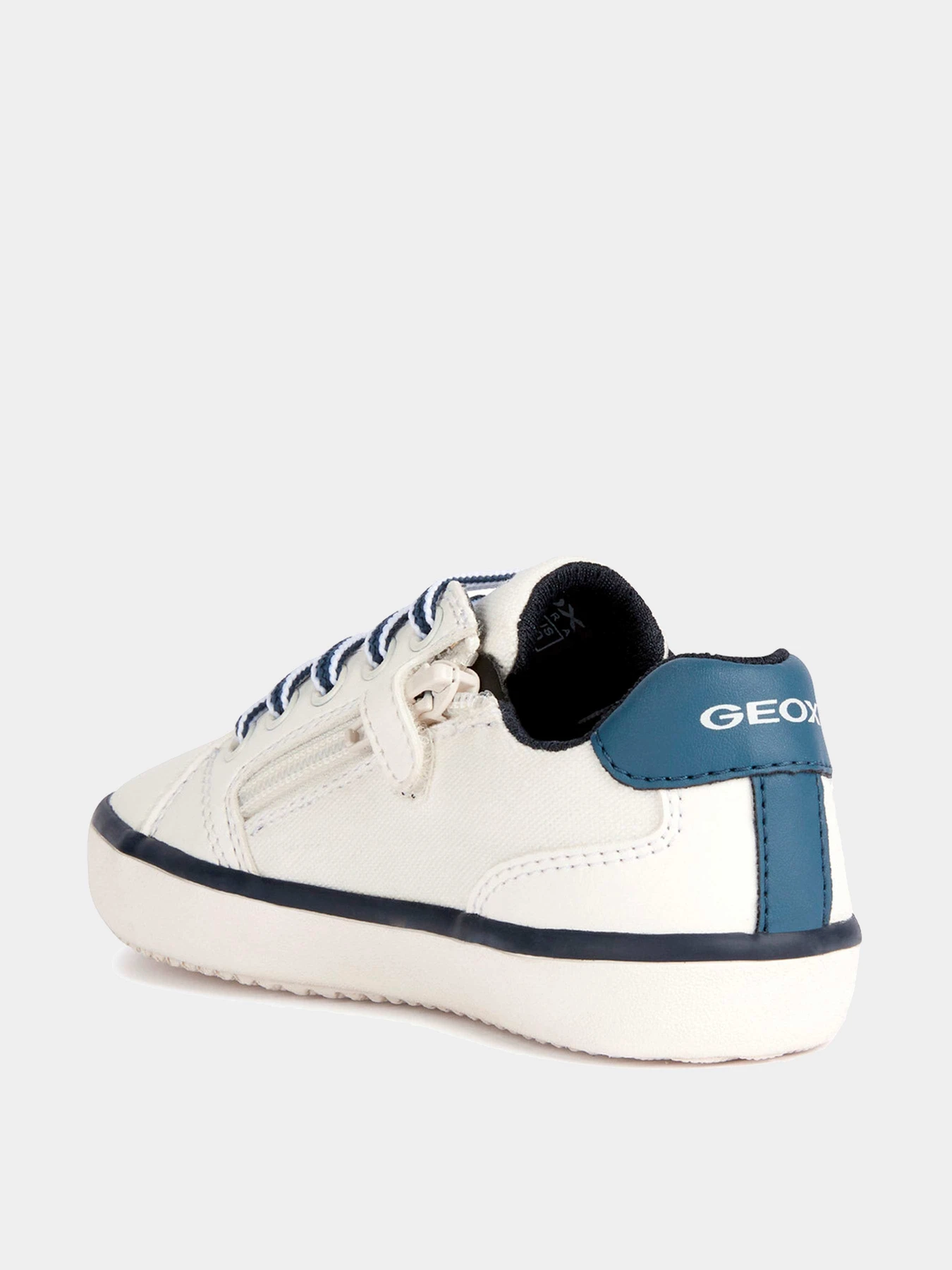 Кроссовки Geox модель J155CD-010FE-C1260 Кроссовки Geox модель J155CD-010FE-C1260 Фото