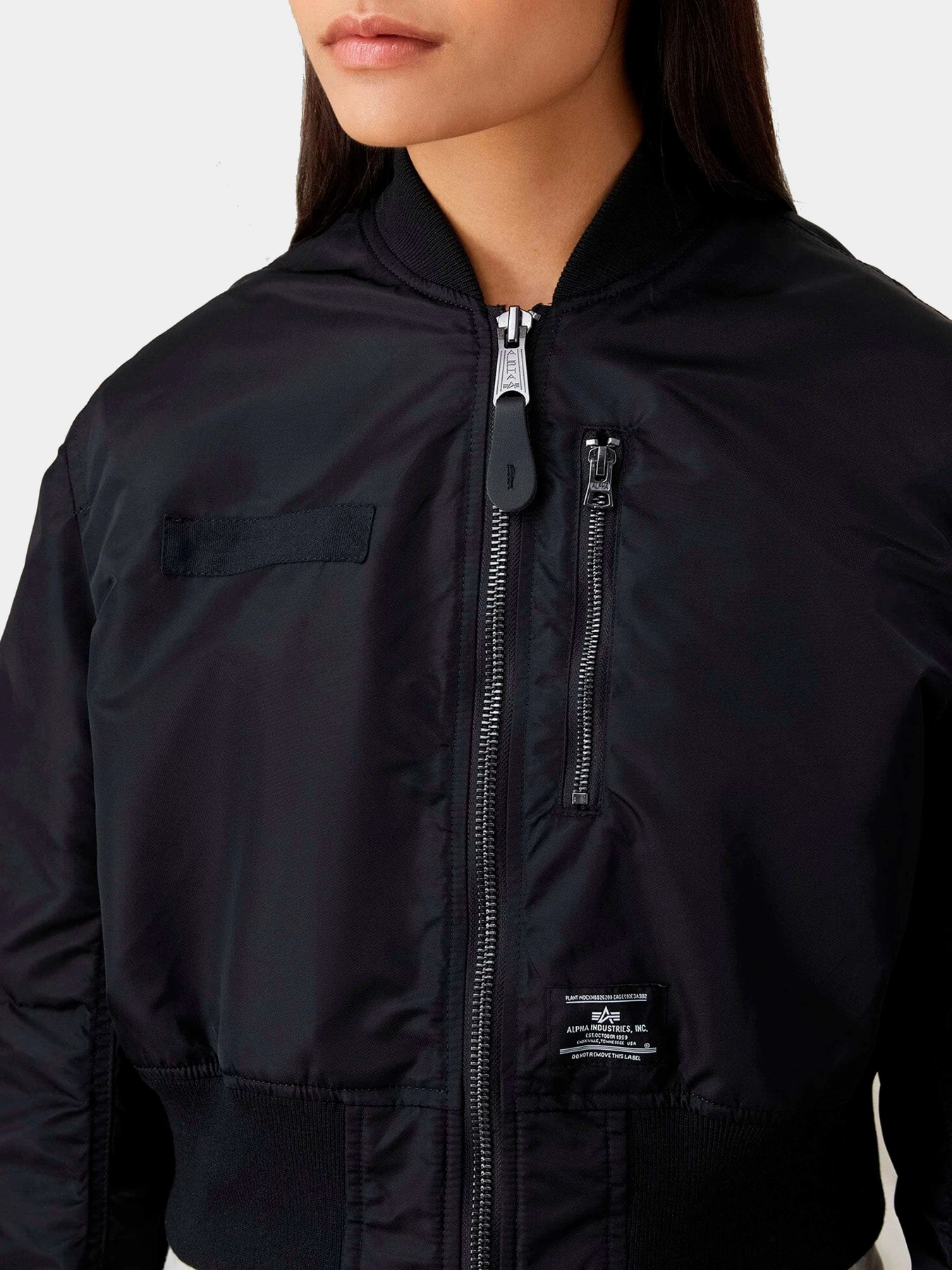 Куртки и дубленки Alpha Industries модель WJL53000C1_001 Куртки и дубленки Alpha Industries модель WJL53000C1_001 Фото