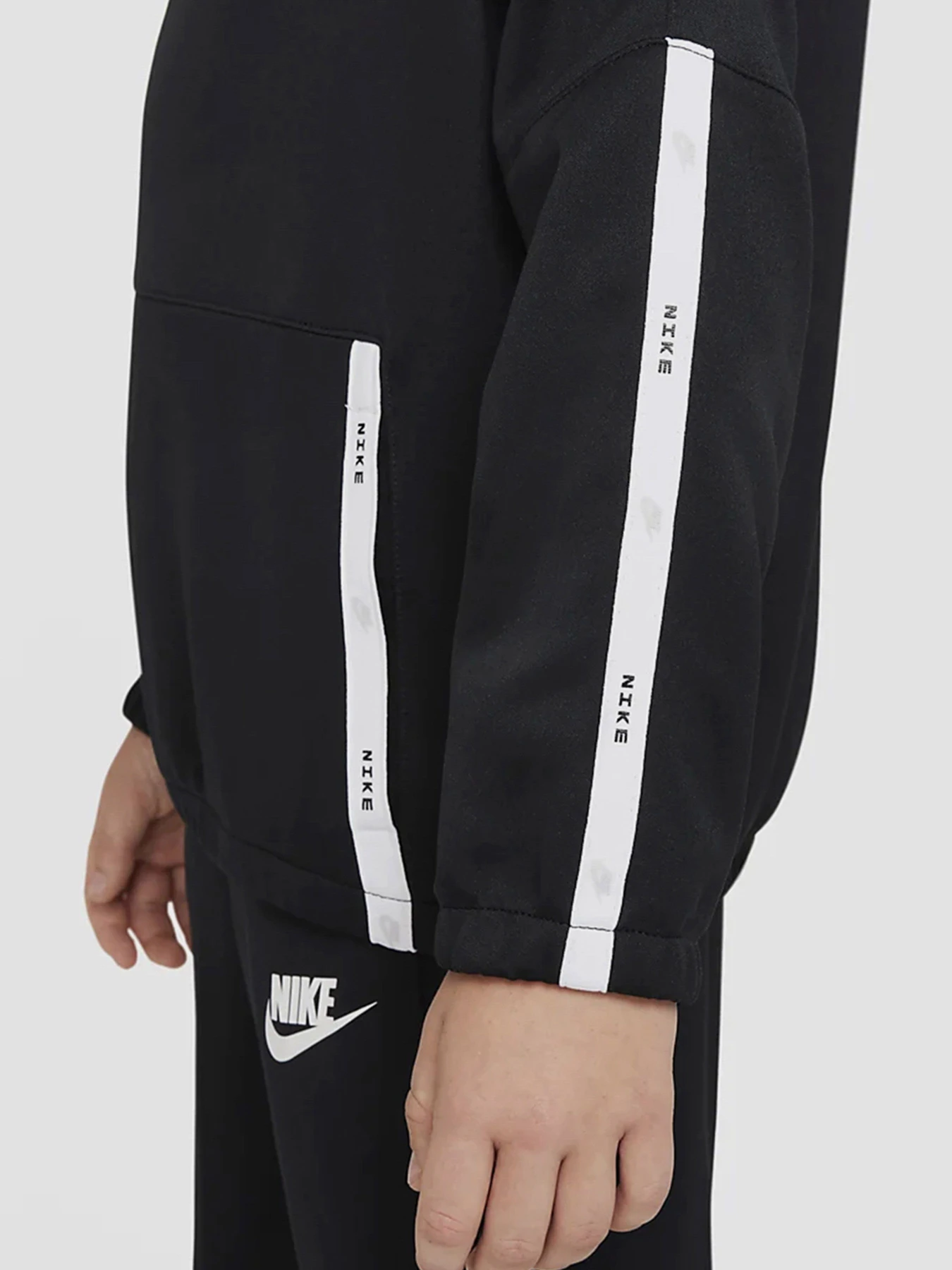 Костюмы NIKE модель DD8552-010 Костюмы NIKE модель DD8552-010 Фото