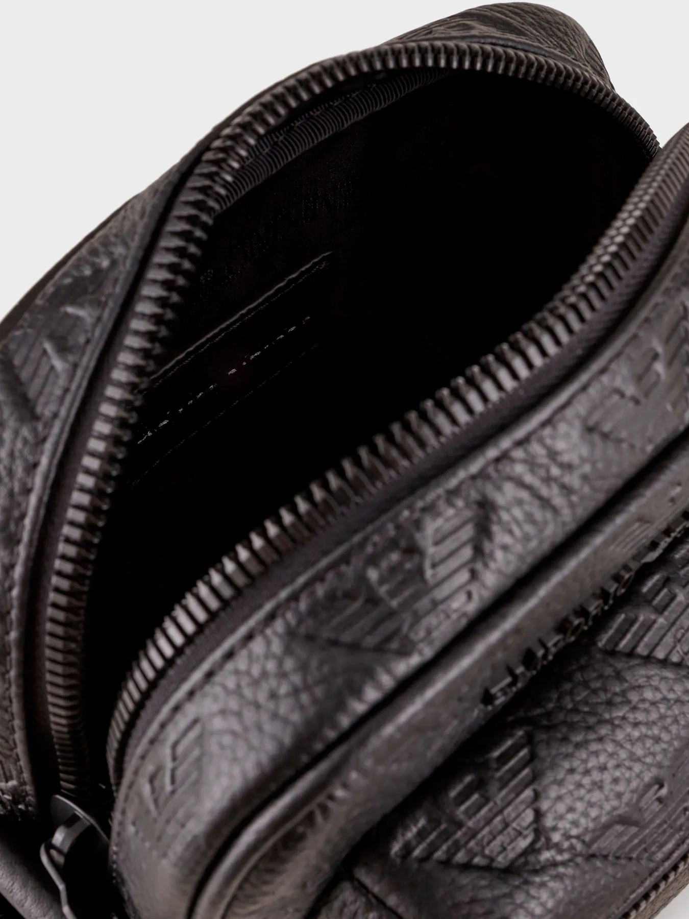 Сумки Emporio Armani модель Y4M365-Y142V-81072 Фото