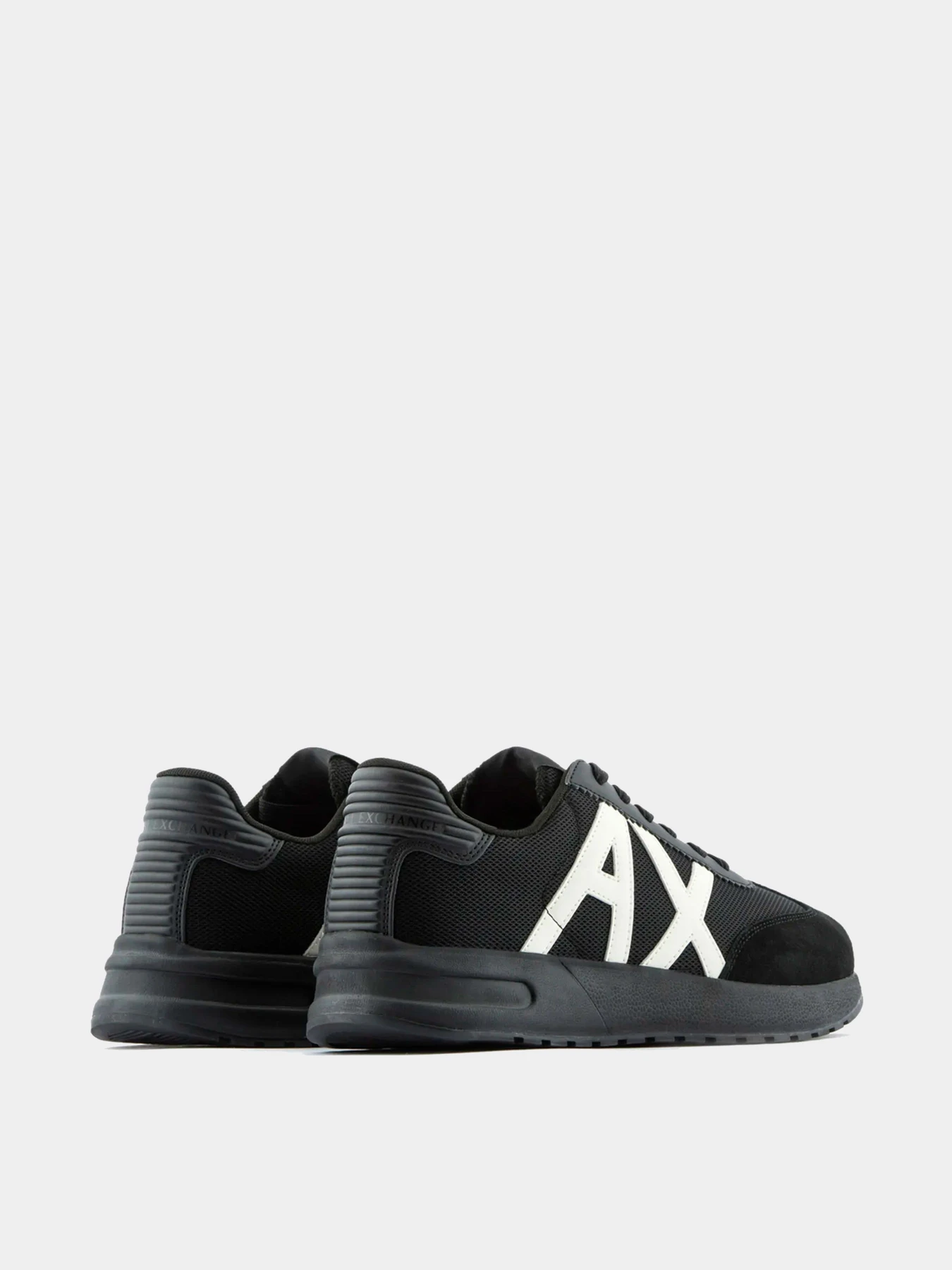 Кроссовки Armani Exchange модель XUX071-XV527-M217 Кроссовки Armani Exchange модель XUX071-XV527-M217 Фото