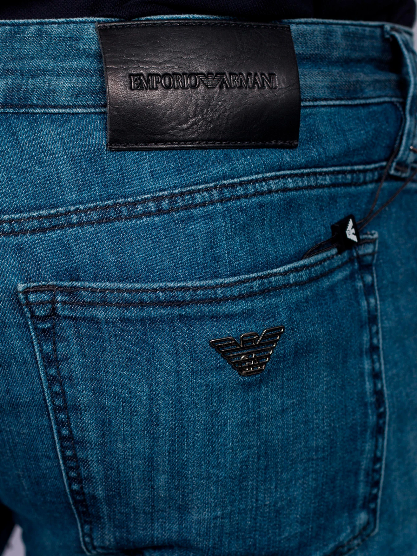 Джинсы Emporio Armani модель 8N1J75-1D85Z-0943 Джинсы Emporio Armani модель 8N1J75-1D85Z-0943 Фото