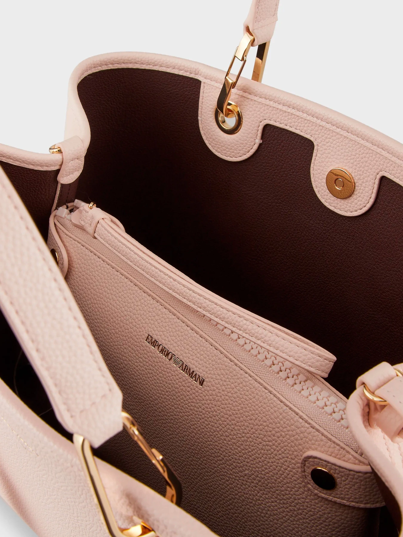 Сумки Emporio Armani модель Y3D165-YFO5B-88820 Сумки Emporio Armani модель Y3D165-YFO5B-88820 Фото