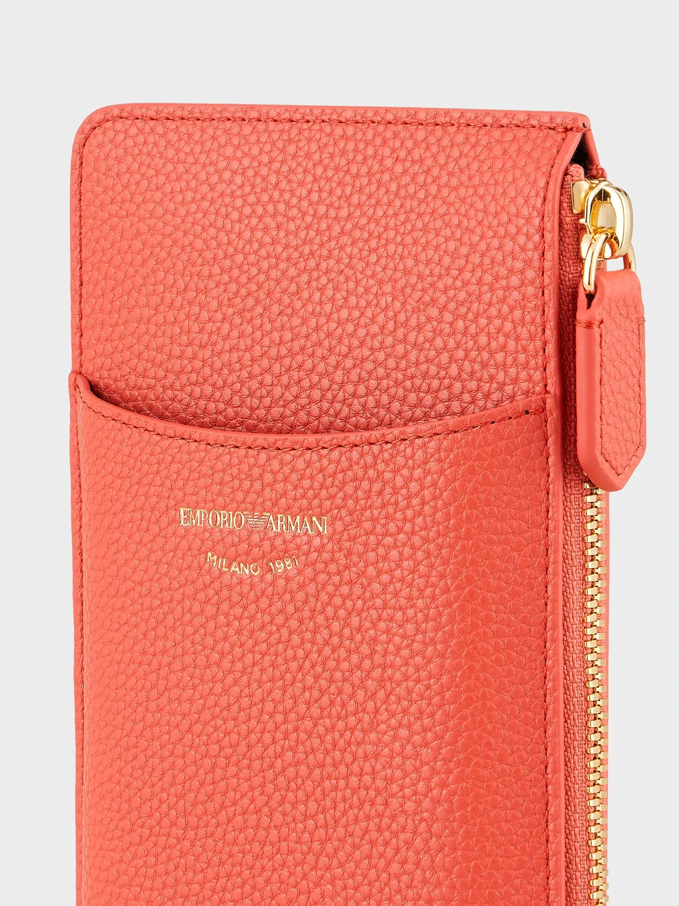 Аксессуары для смартфонов Emporio Armani модель Y3H244-YFW9B-80038 Аксессуары для смартфонов Emporio Armani модель Y3H244-YFW9B-80038 Фото
