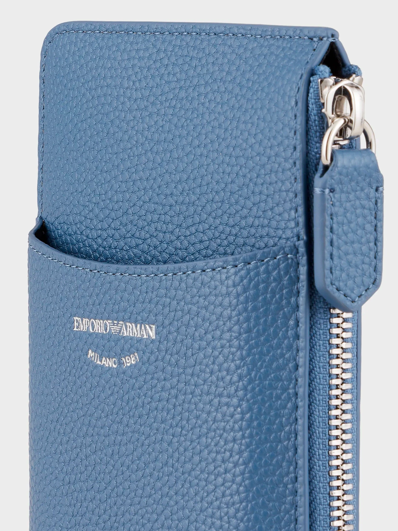 Аксессуары для смартфонов Emporio Armani модель Y3H244-YFW9E-80214 Аксессуары для смартфонов Emporio Armani модель Y3H244-YFW9E-80214 Фото