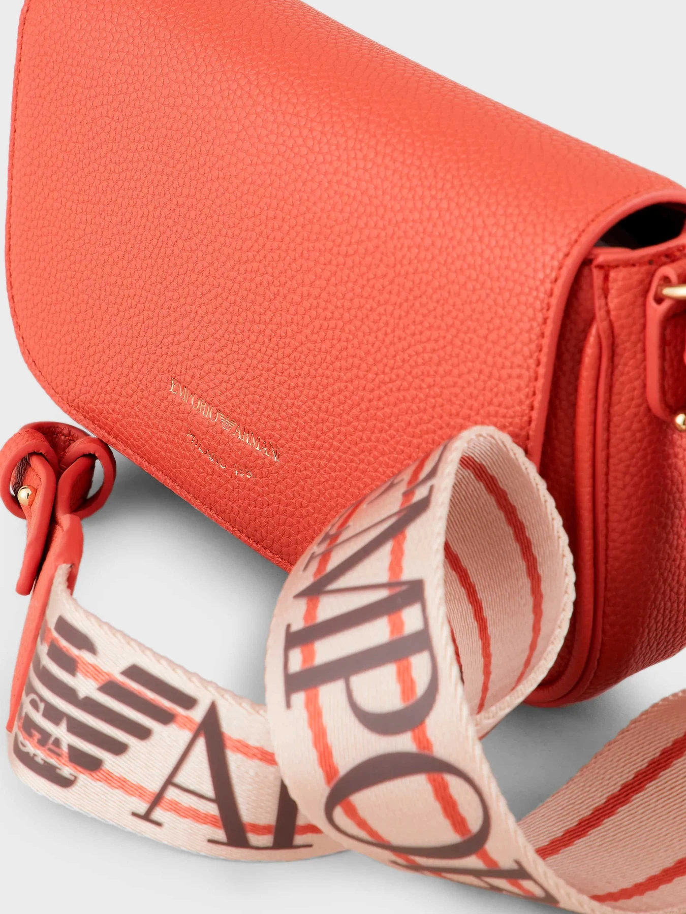 Сумки Emporio Armani модель Y3H294-YFO5B-89612 Фото