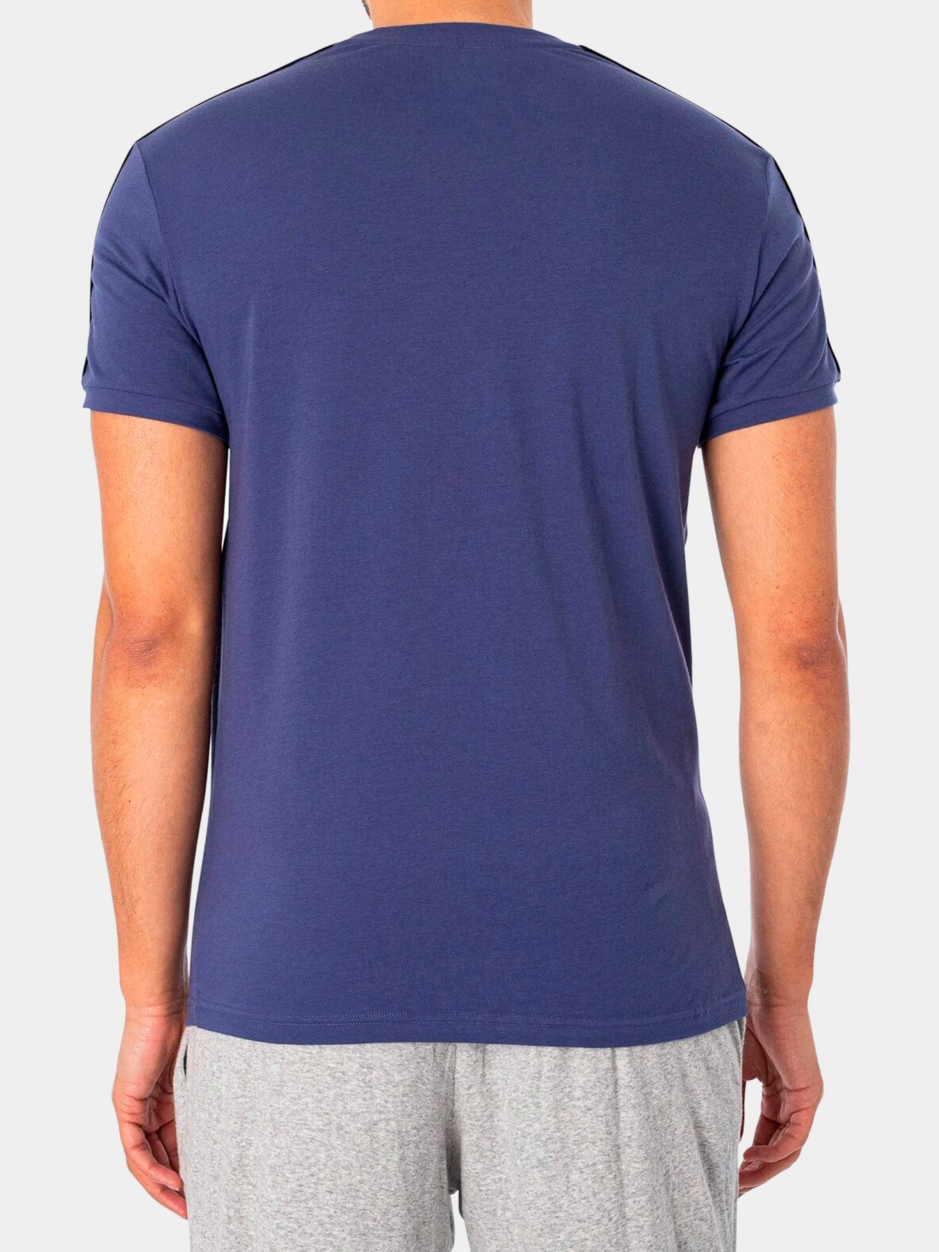 Футболки и поло Emporio Armani модель 111890-3R717-07234 Футболки и поло Emporio Armani модель 111890-3R717-07234 Фото