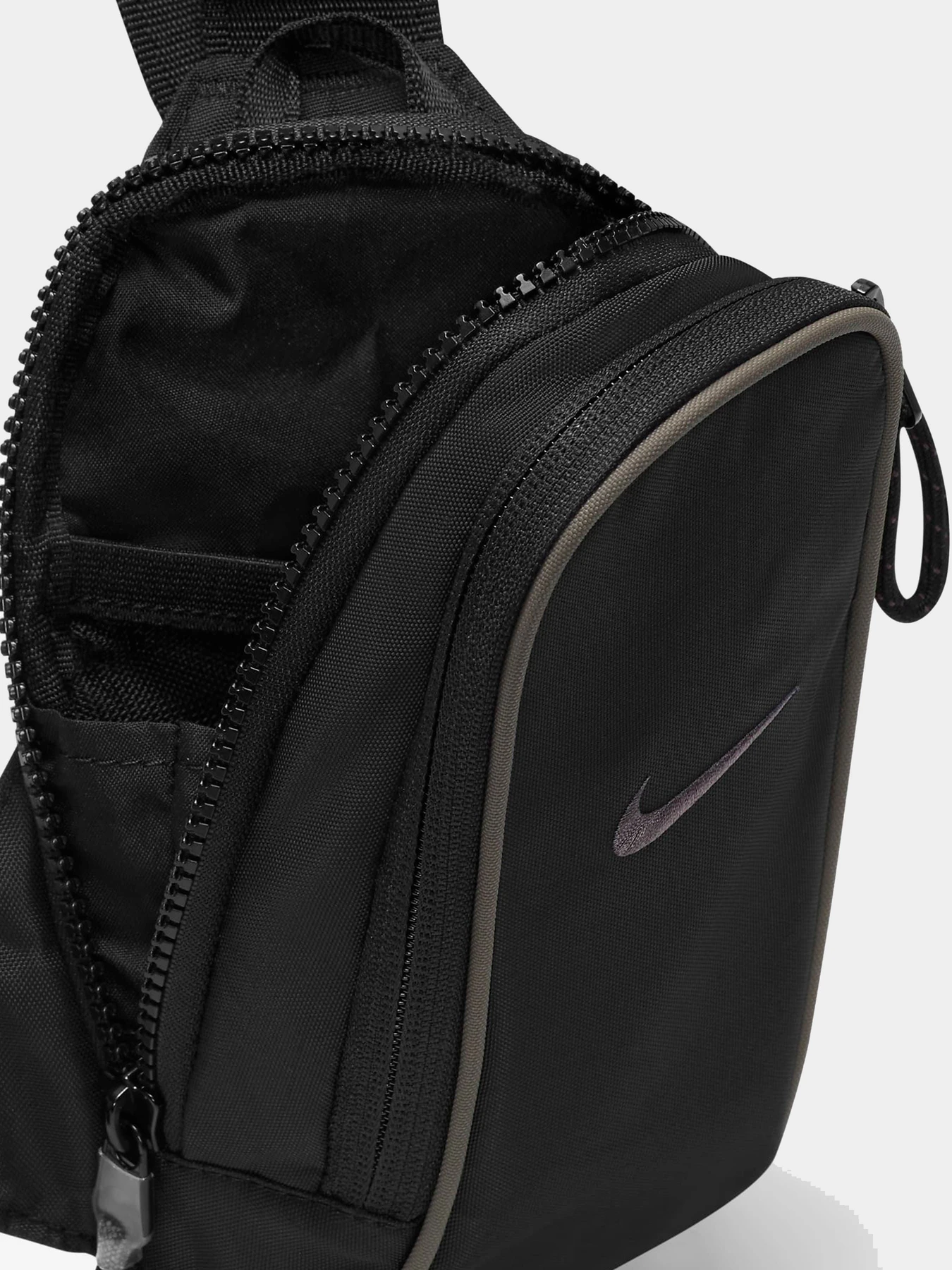 Сумки NIKE модель DJ9794-010 Сумки NIKE модель DJ9794-010 Фото