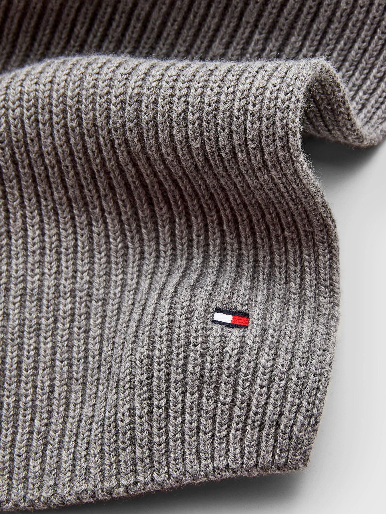 Шарфы и платки Tommy Hilfiger модель AM0AM10365-P03 Фото