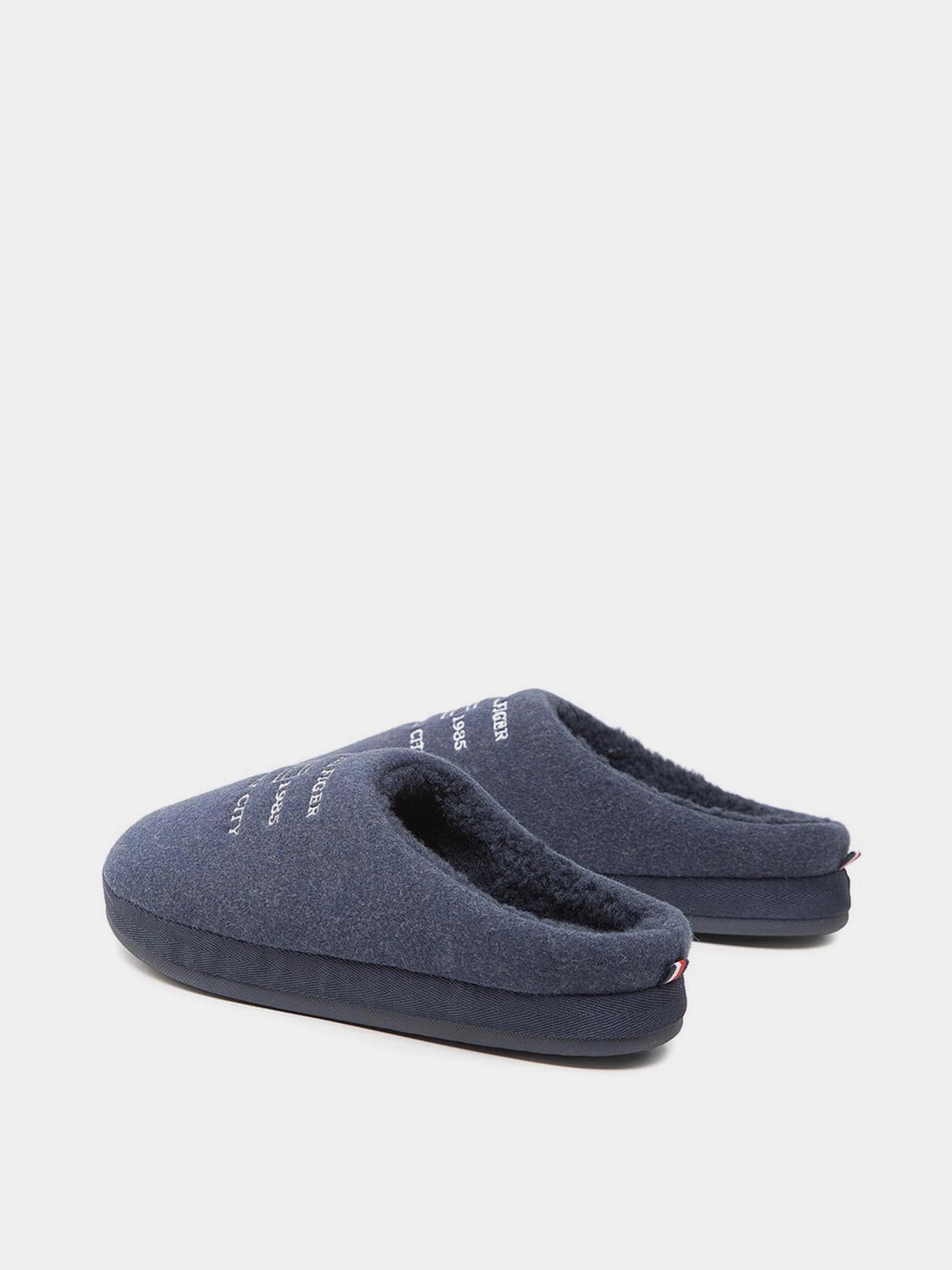 Тапки Tommy Hilfiger модель FM0FM04221-DW5 Тапки Tommy Hilfiger модель FM0FM04221-DW5 Фото