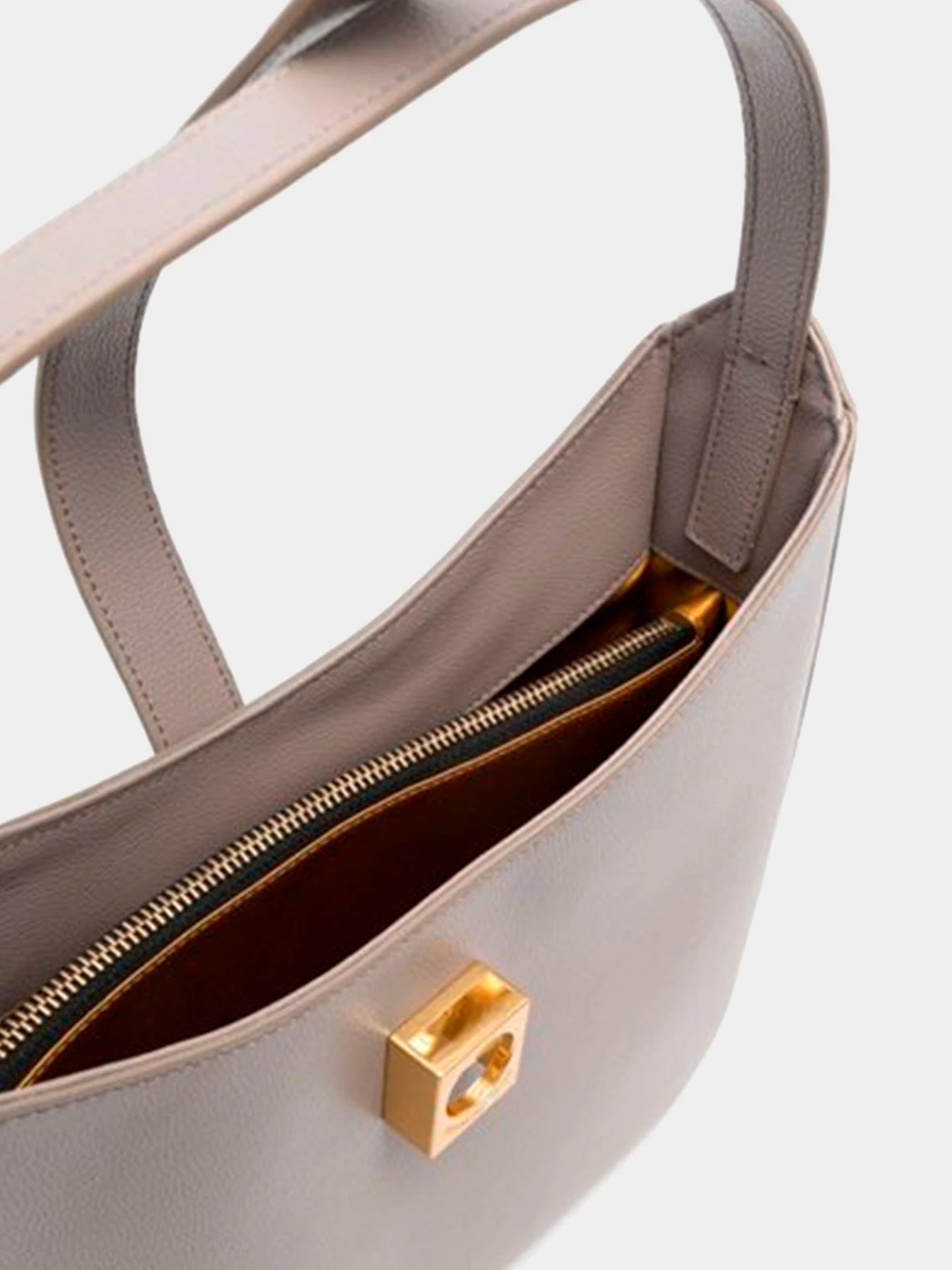 Сумки Emporio Armani модель Y3E206-Y497O-80100 Сумки Emporio Armani модель Y3E206-Y497O-80100 Фото