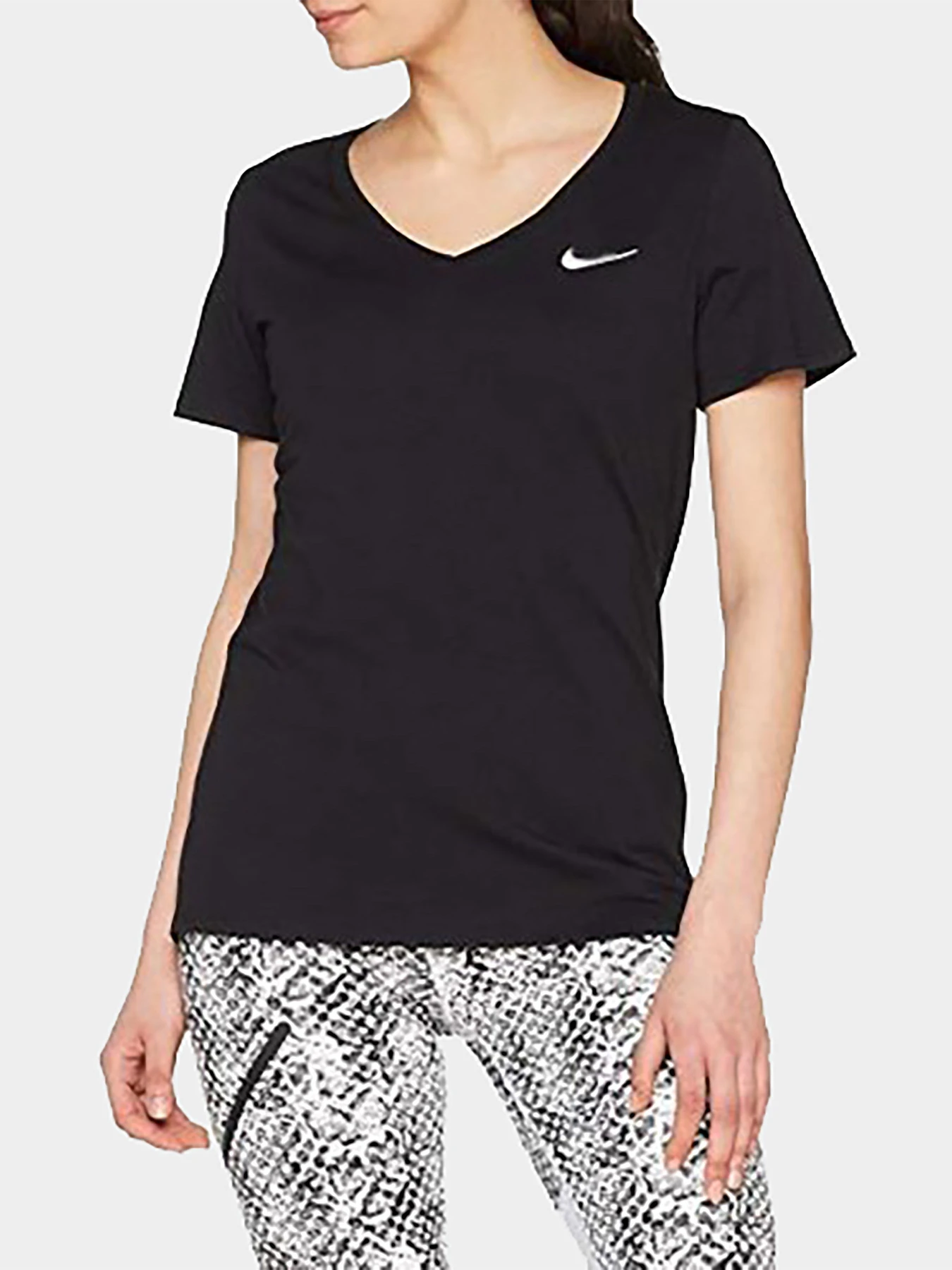 Футболки и поло NIKE модель BV0667-010 Футболки и поло NIKE модель BV0667-010 Фото