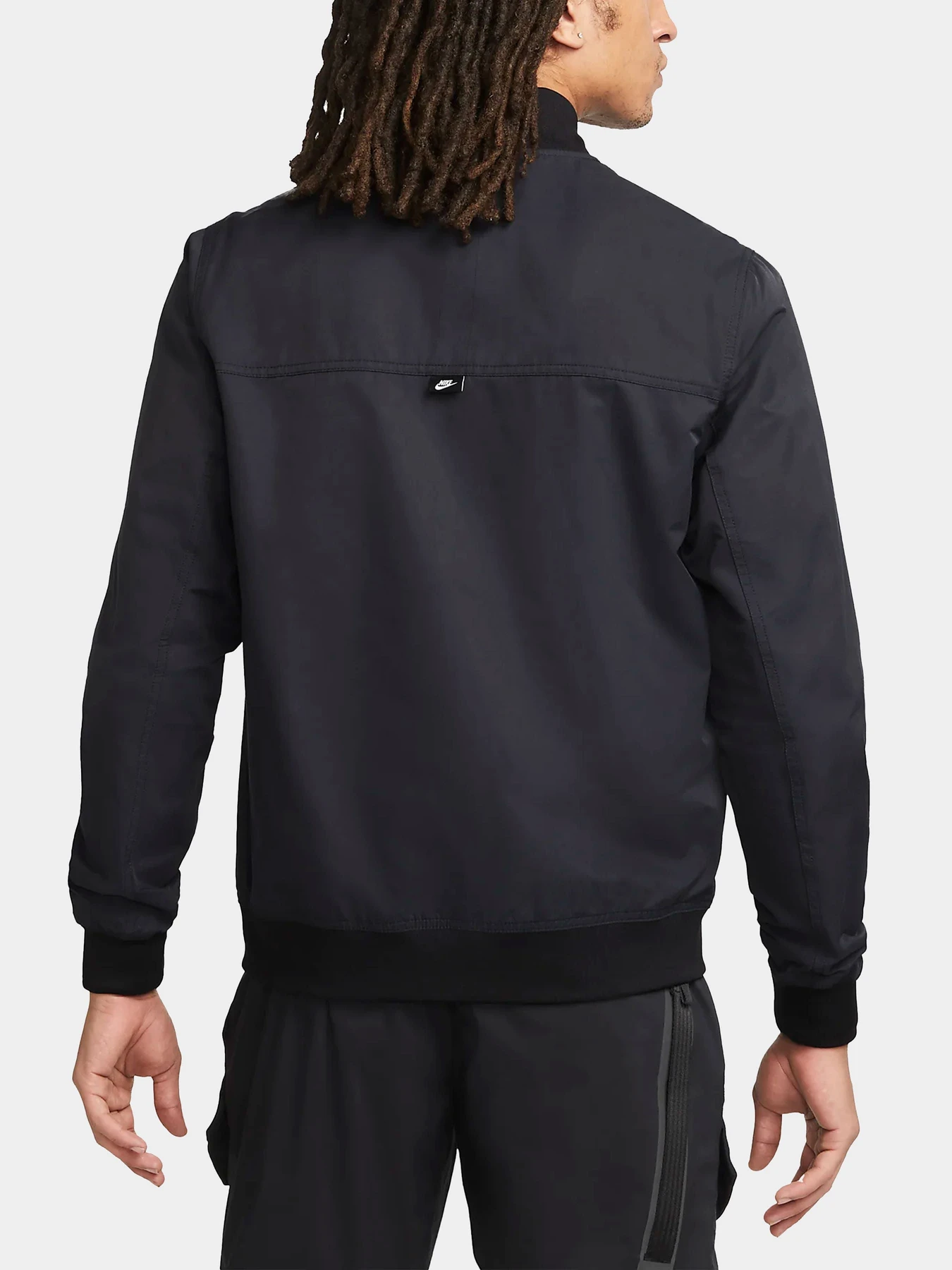 Куртки и дубленки NIKE модель DM6821-010 Куртки и дубленки NIKE модель DM6821-010 Фото