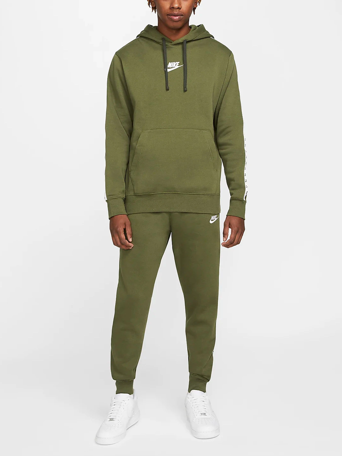 Костюмы NIKE модель DM6838-326 Костюмы NIKE модель DM6838-326 Фото