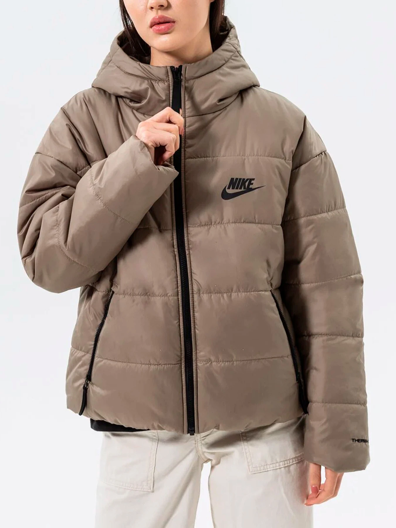 Куртки и дубленки NIKE модель DX1797-351 Куртки и дубленки NIKE модель DX1797-351 Фото